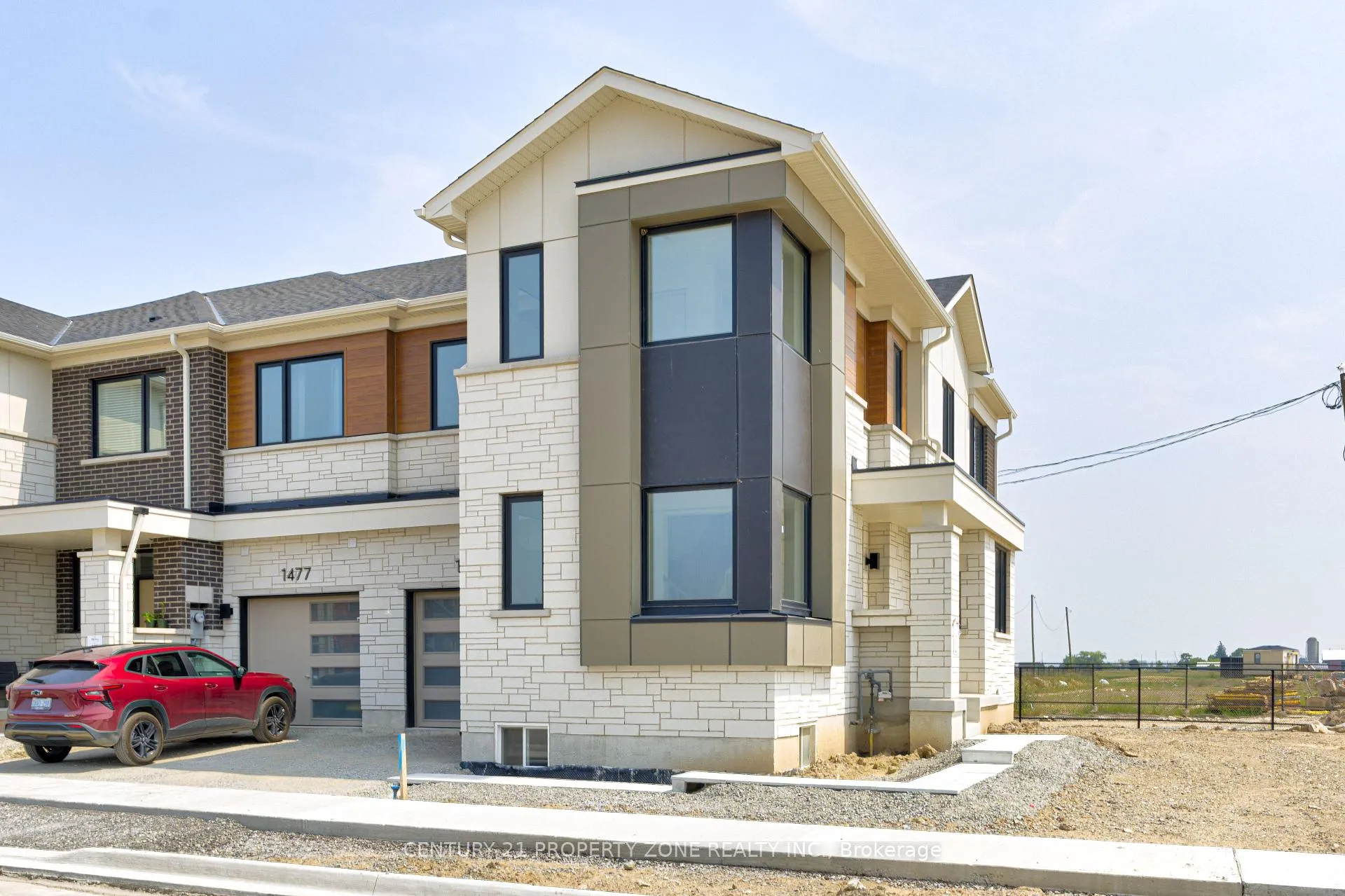 Photo 3 of 1475 Rutland Cres, Milton, Bowes — HOMEH