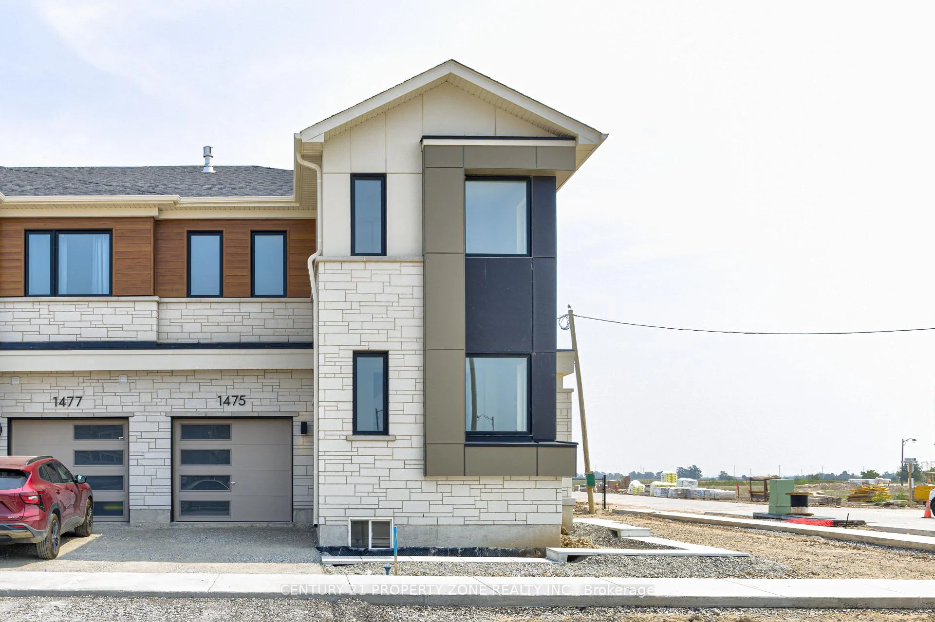 Photo 4 of 1475 Rutland Cres, Milton, Bowes — HOMEH