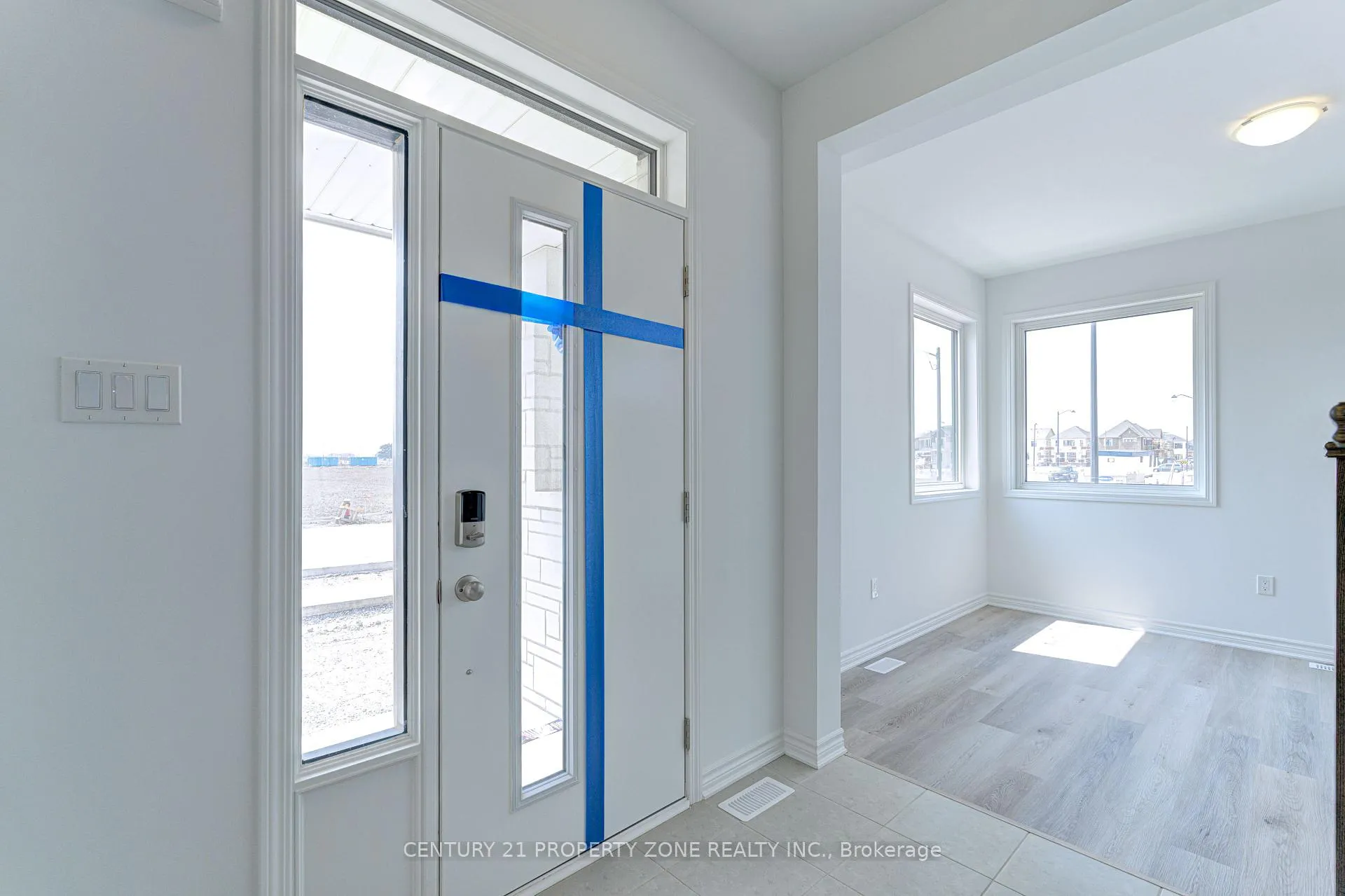 Photo 10 of 1475 Rutland Cres, Milton, Bowes — HOMEH