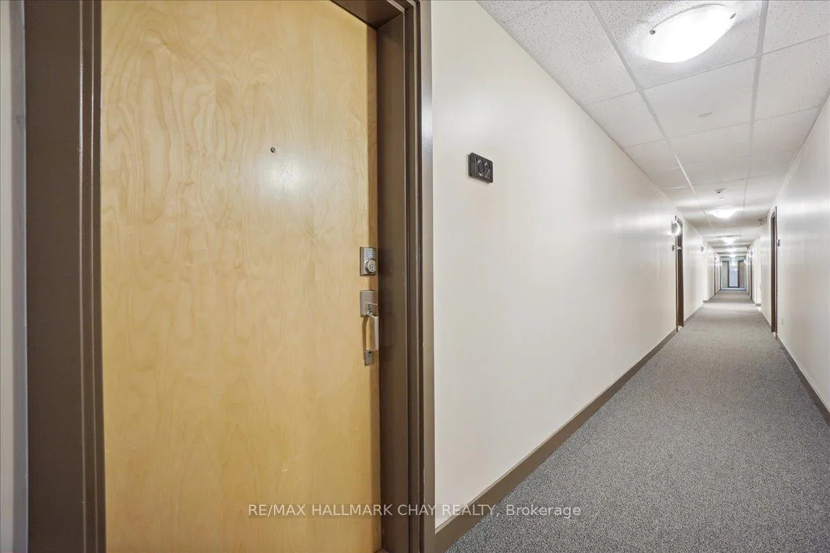 Photo 4 of Unit 102, 69 Boyne Street, New Tecumseth, Alliston — HOMEH