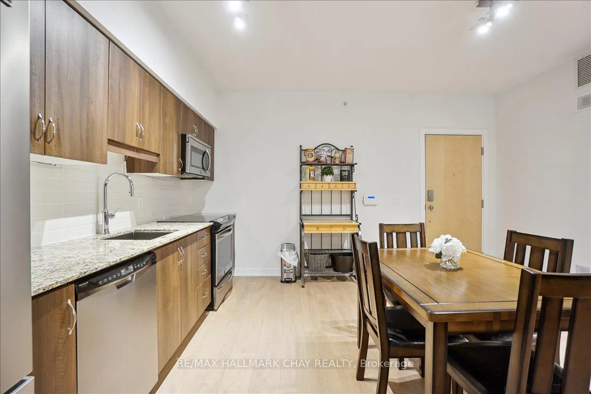Photo 7 of Unit 102, 69 Boyne Street, New Tecumseth, Alliston — HOMEH