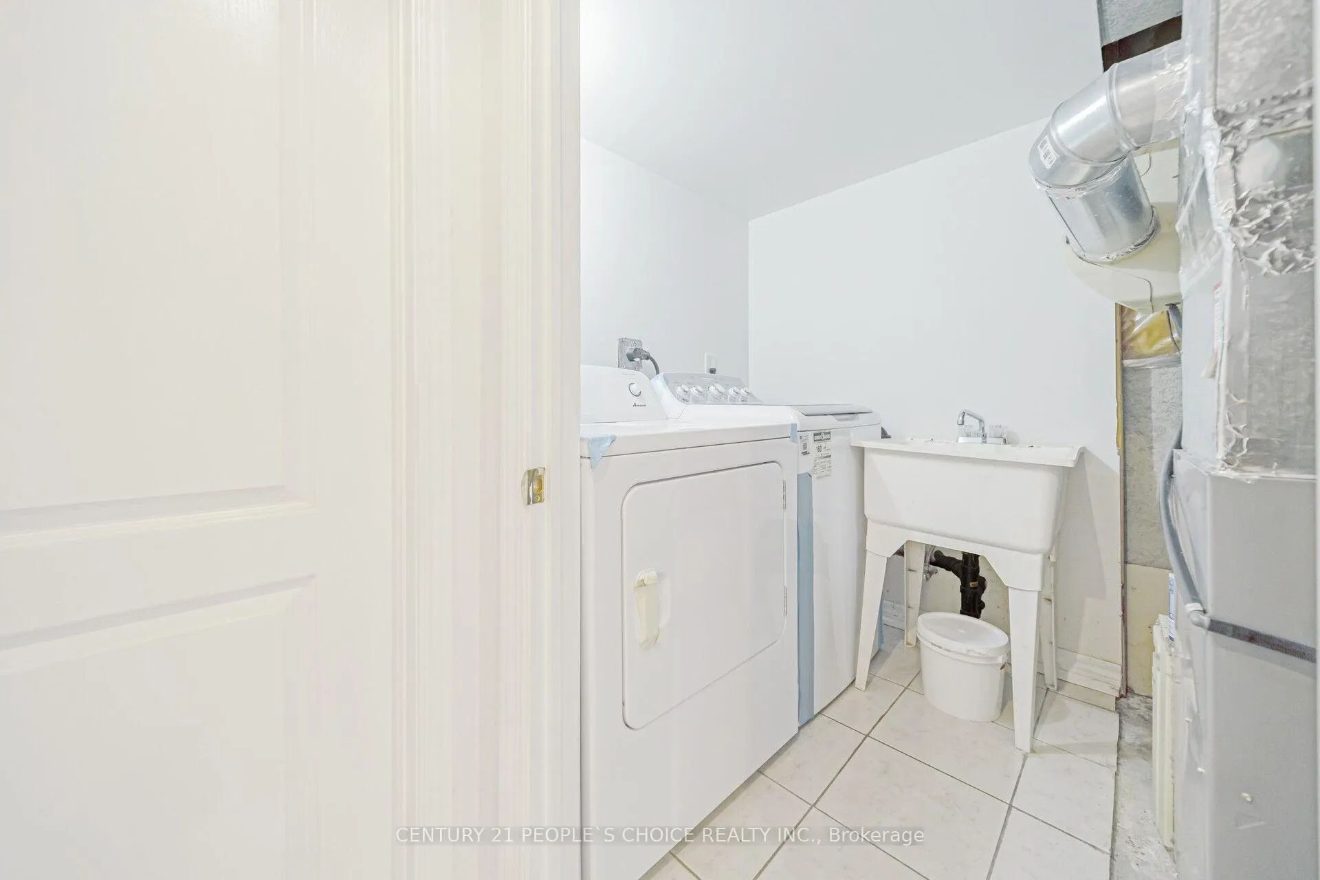 Photo 34 of 92 Woolridge Court, Brampton, Fletcher's Creek South — HOMEH