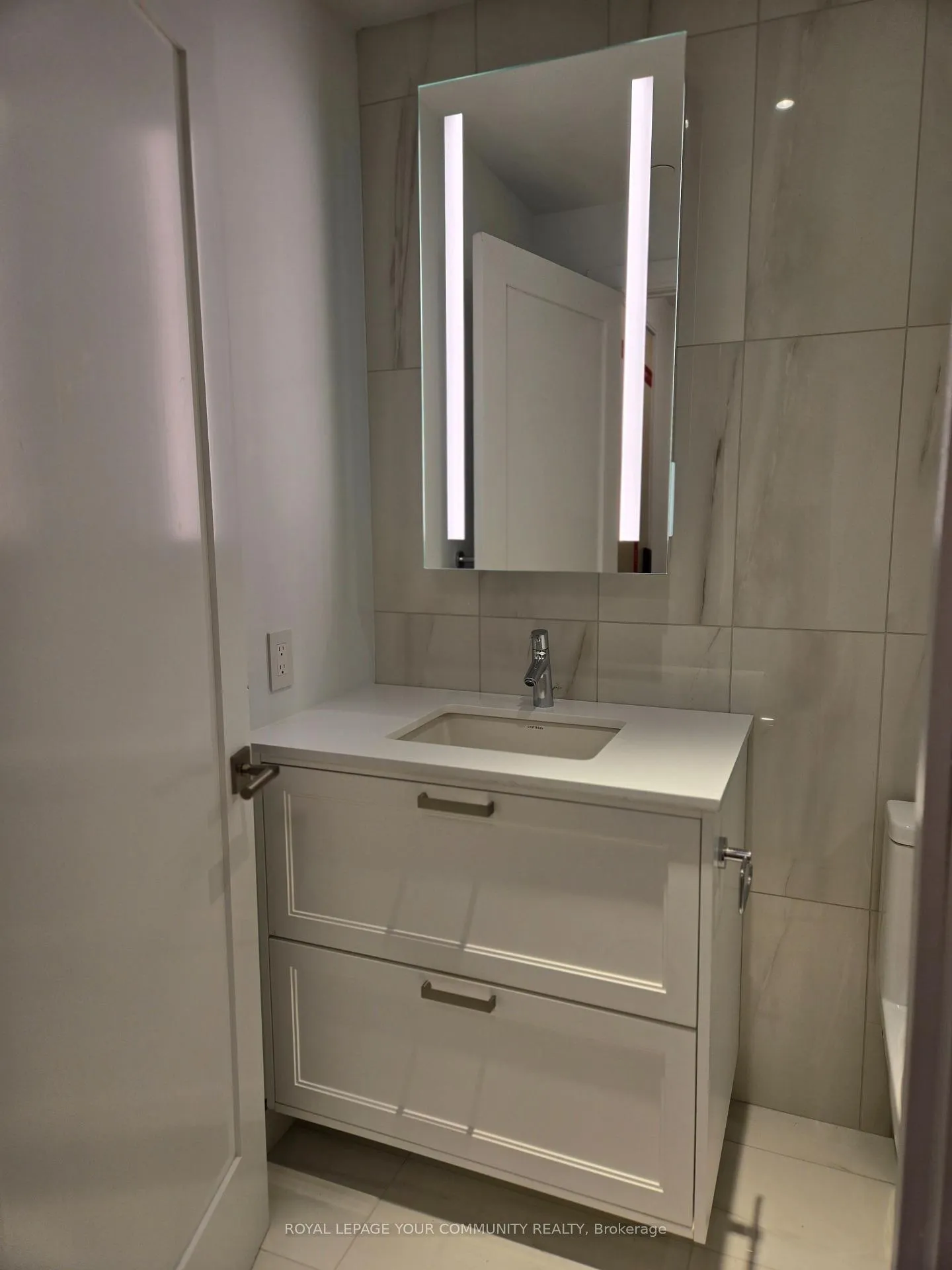 Photo 9 of Unit 621, 155 Merchant's Wharf, Toronto, Waterfront Communities — HOMEH