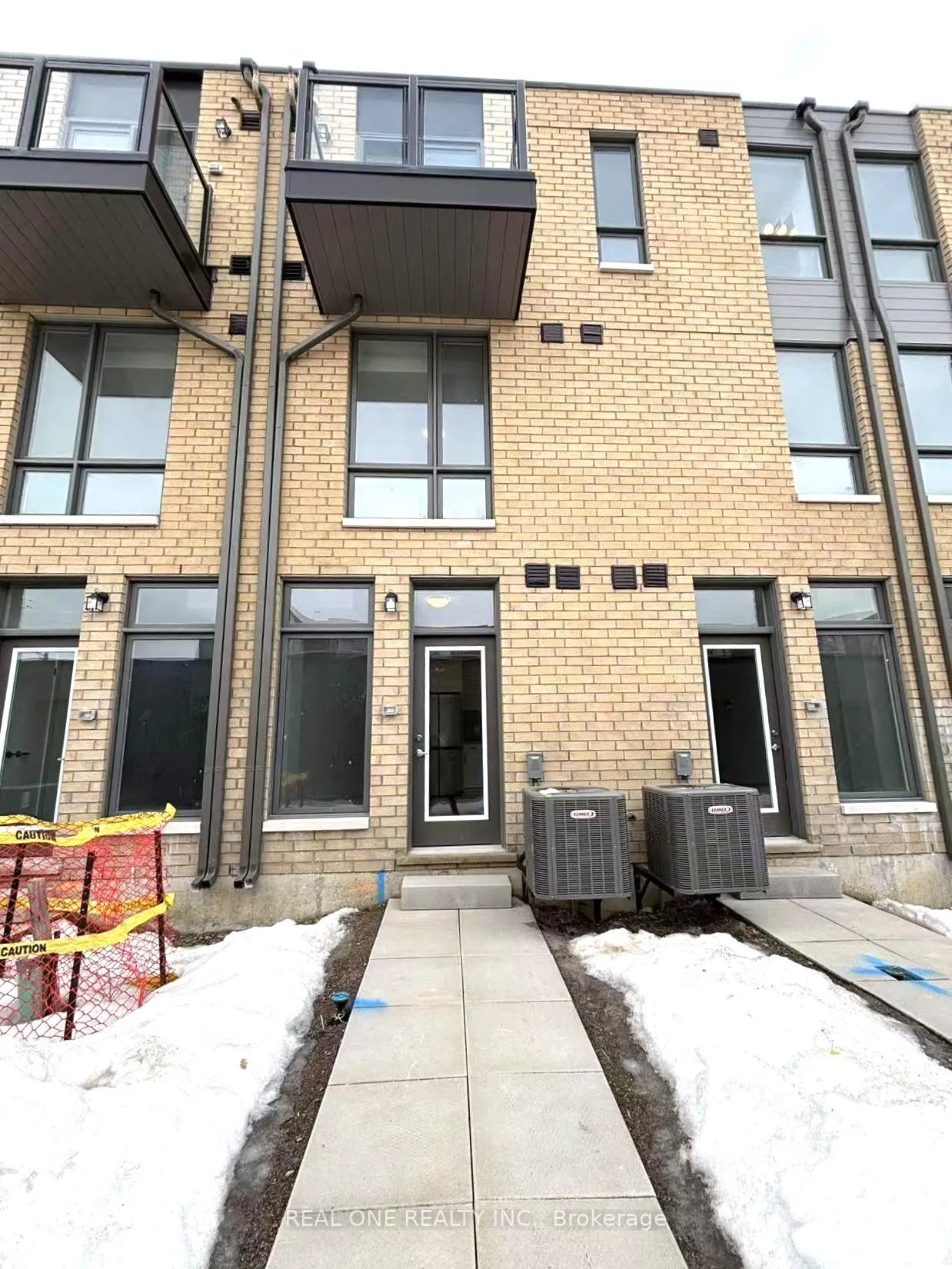 Photo 31 of 18 Turtle Island Road, Toronto, Englemount-Lawrence — HOMEH