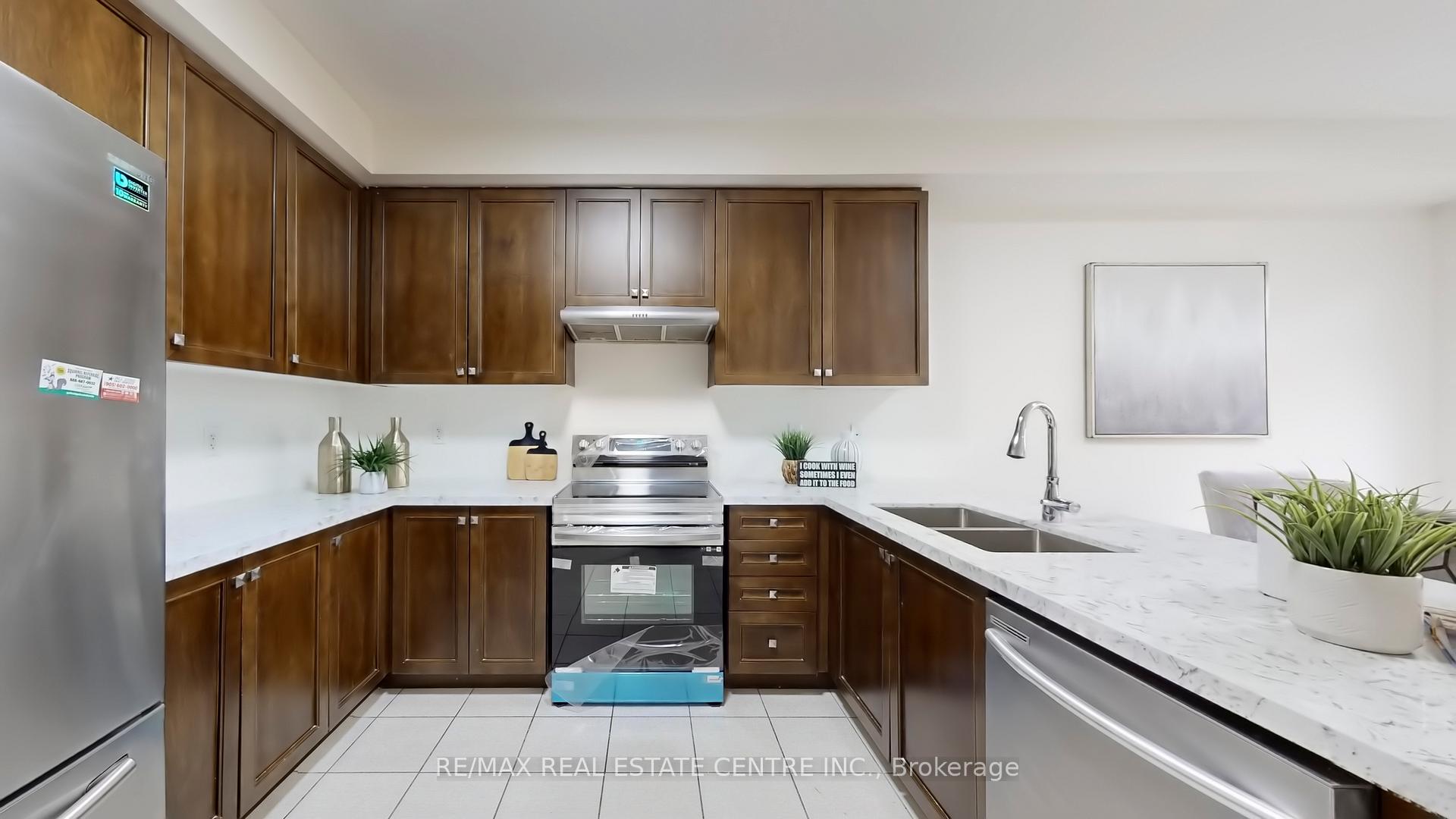 Photo 9 of 8 Rangemore Road, Brampton, Northwest Brampton — HOMEH