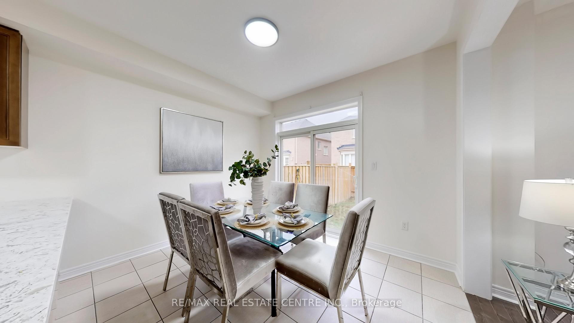 Photo 12 of 8 Rangemore Road, Brampton, Northwest Brampton — HOMEH