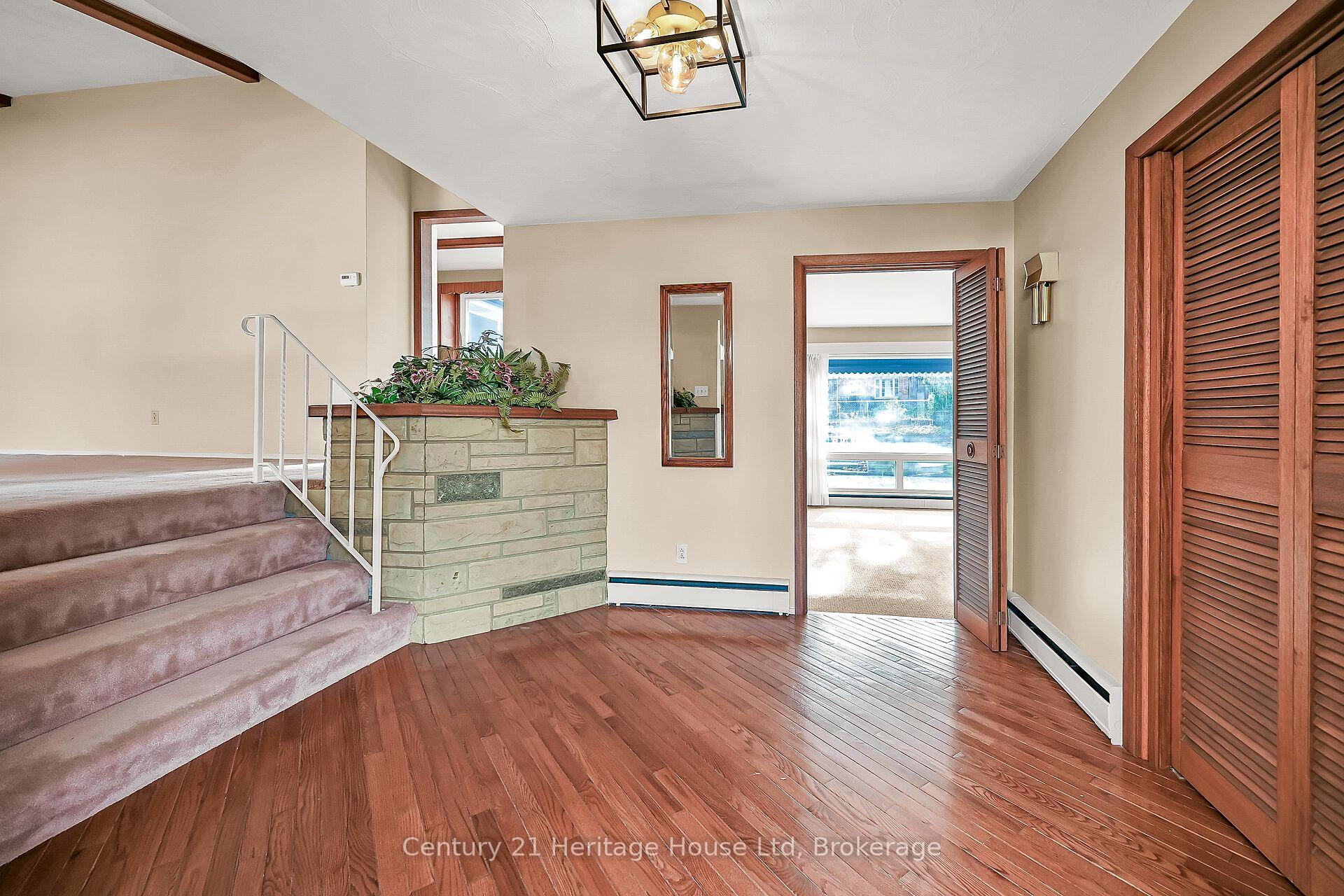 Photo 37 of 16 Harvest Lane S, Brant, Brantford Twp — HOMEH