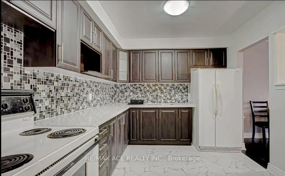 Photo 2 of Unit Unit A, 426 Dawes Road, Toronto, O'Connor-Parkview — HOMEH