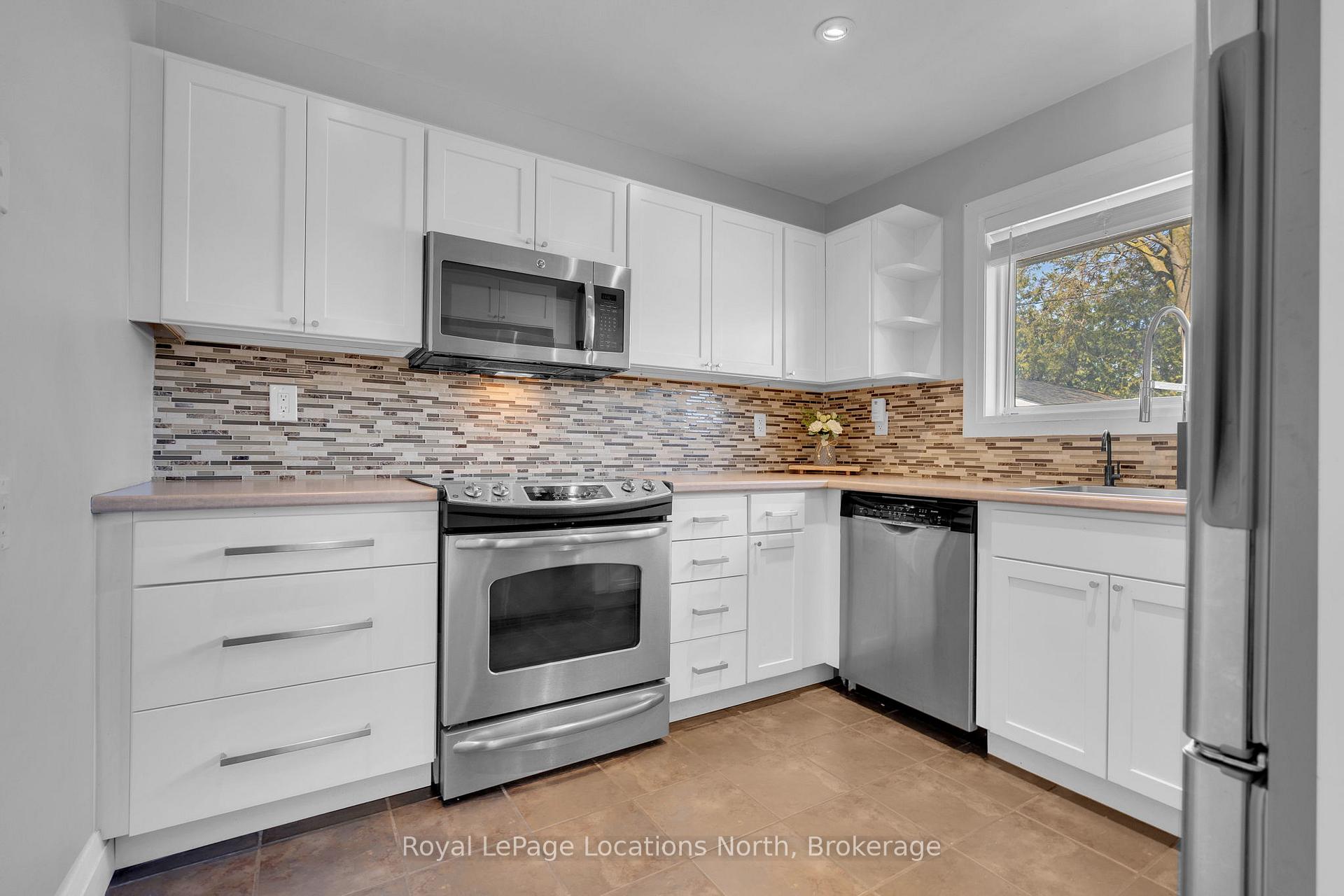 Photo 6 of 88 Rose Street, Barrie, Wellington — HOMEH