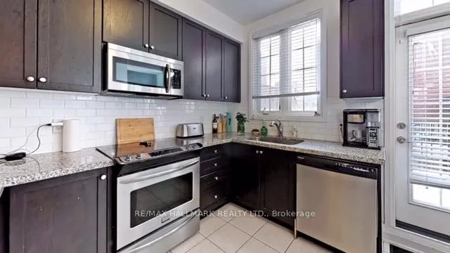 Photo 5 of 24 Raffeix Lane, Toronto, Regent Park — HOMEH