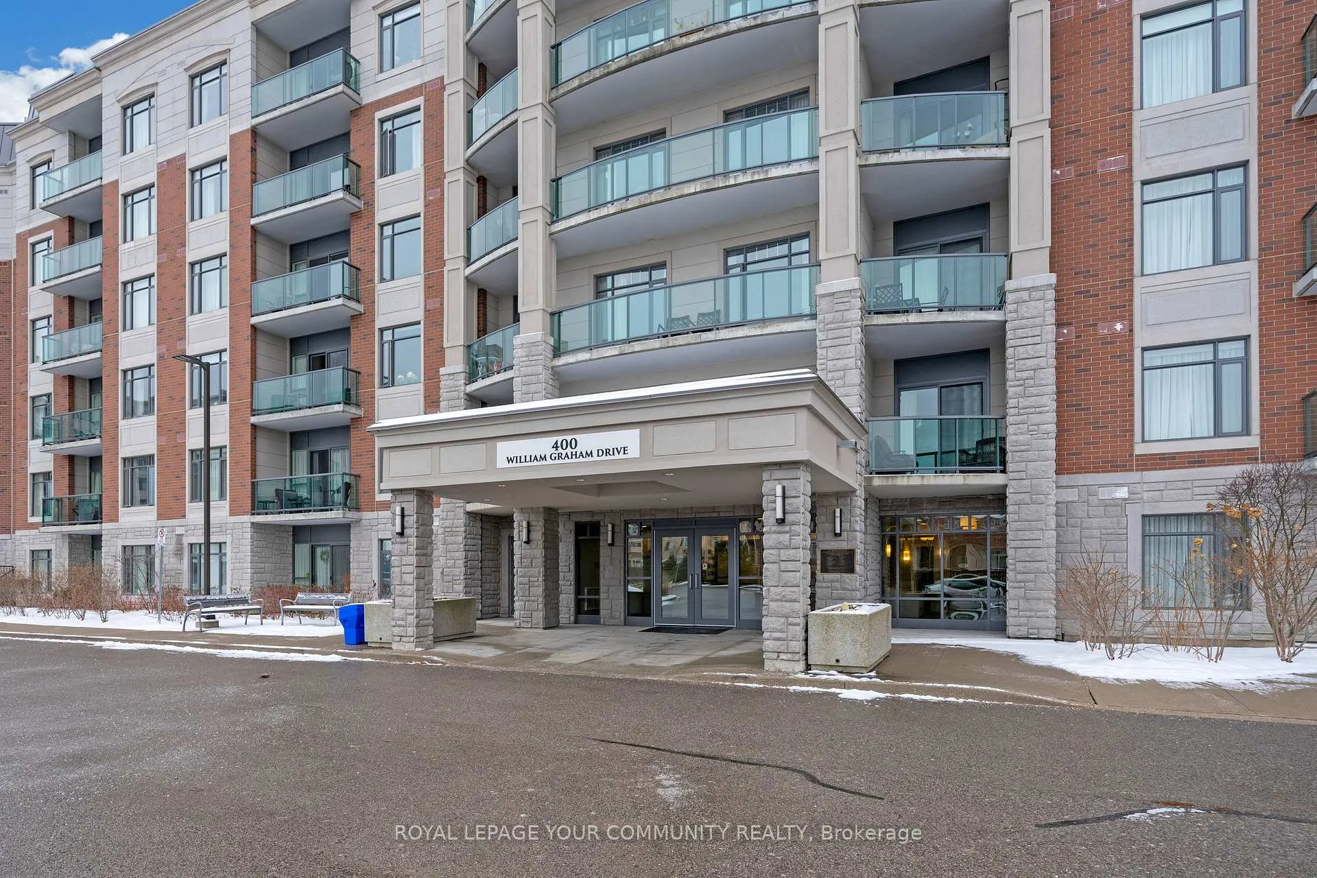 Photo 2 of Unit 203, 400 William Graham Drive, Aurora, Rural Aurora — HOMEH