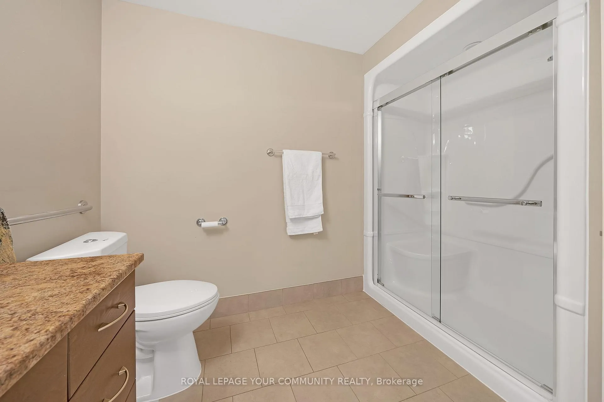 Photo 21 of Unit 203, 400 William Graham Drive, Aurora, Rural Aurora — HOMEH