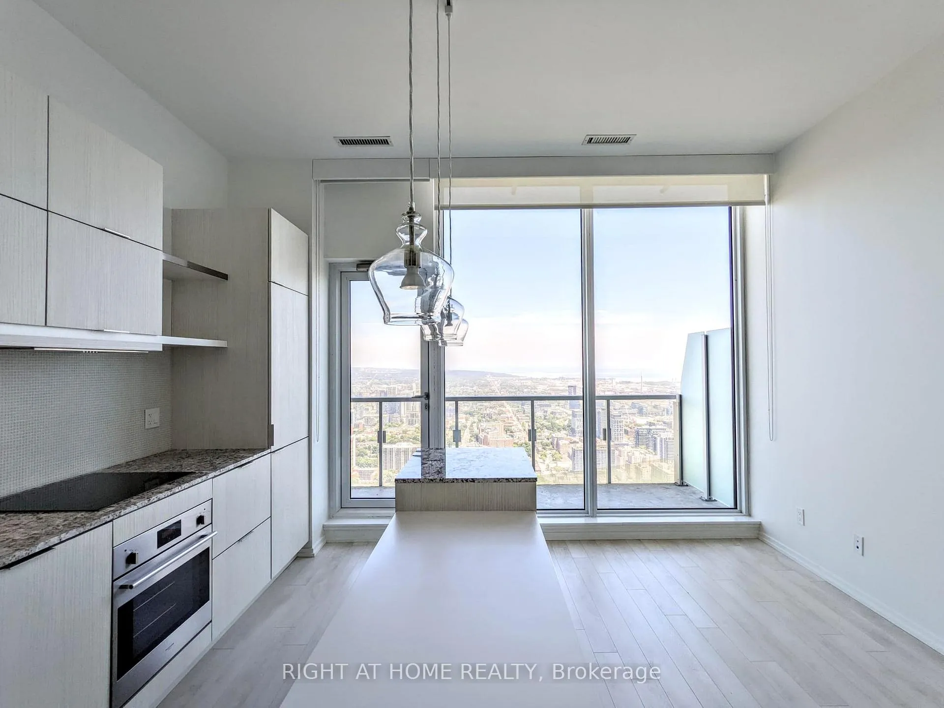 Photo 4 of Unit 6004, 197 Yonge Street, Toronto, Church-Yonge Corridor — HOMEH
