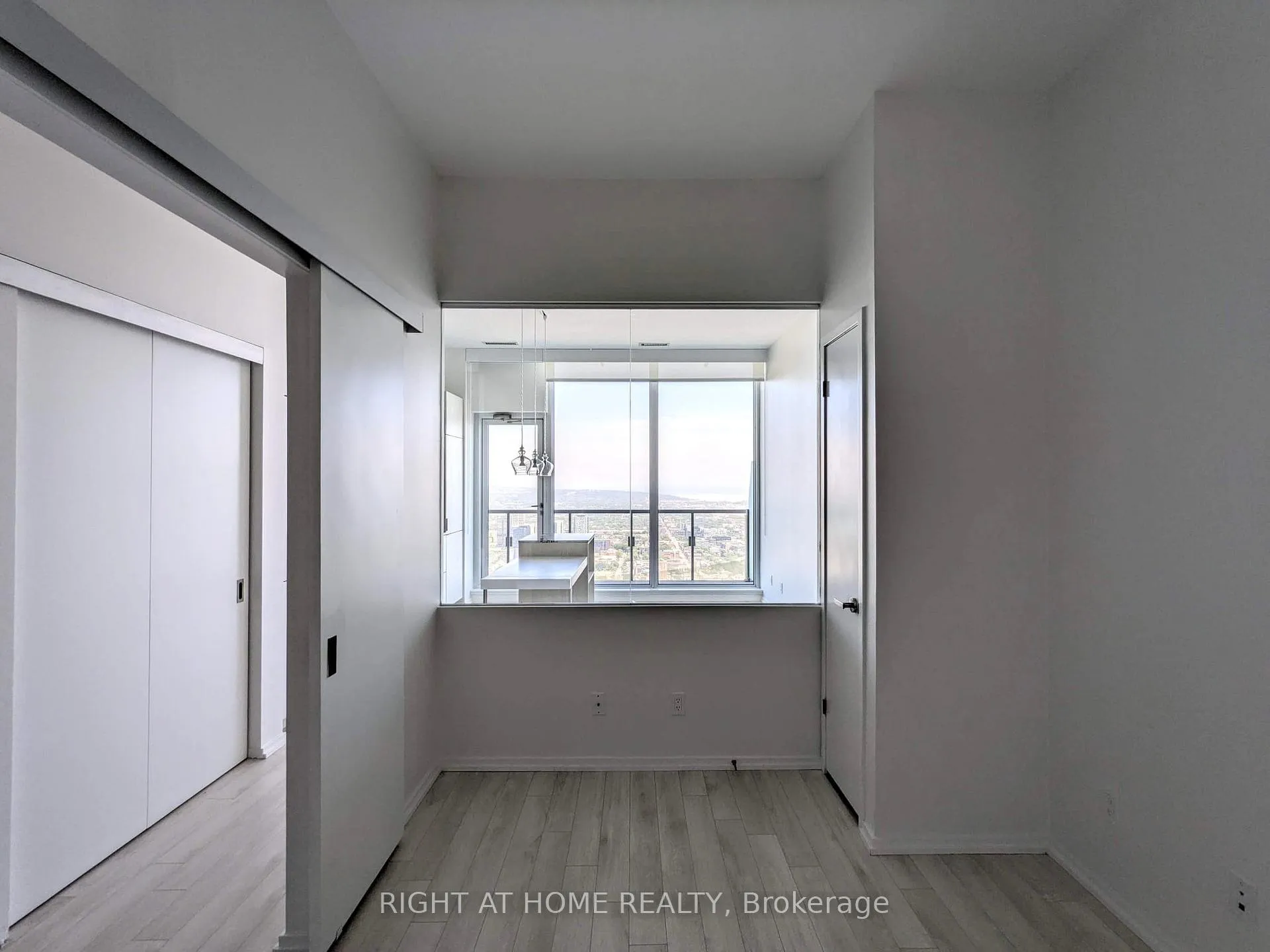 Photo 6 of Unit 6004, 197 Yonge Street, Toronto, Church-Yonge Corridor — HOMEH