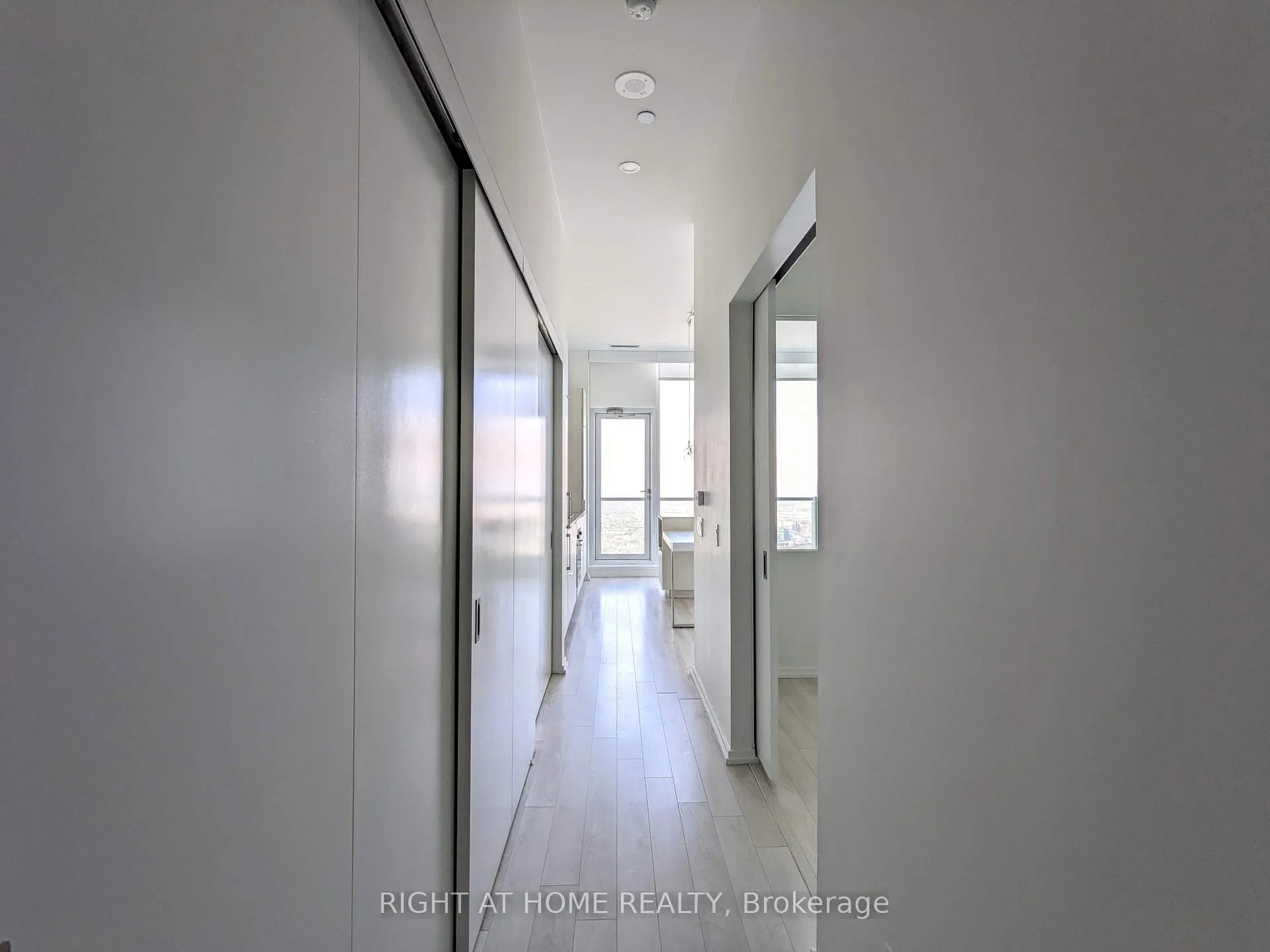 Photo 7 of Unit 6004, 197 Yonge Street, Toronto, Church-Yonge Corridor — HOMEH