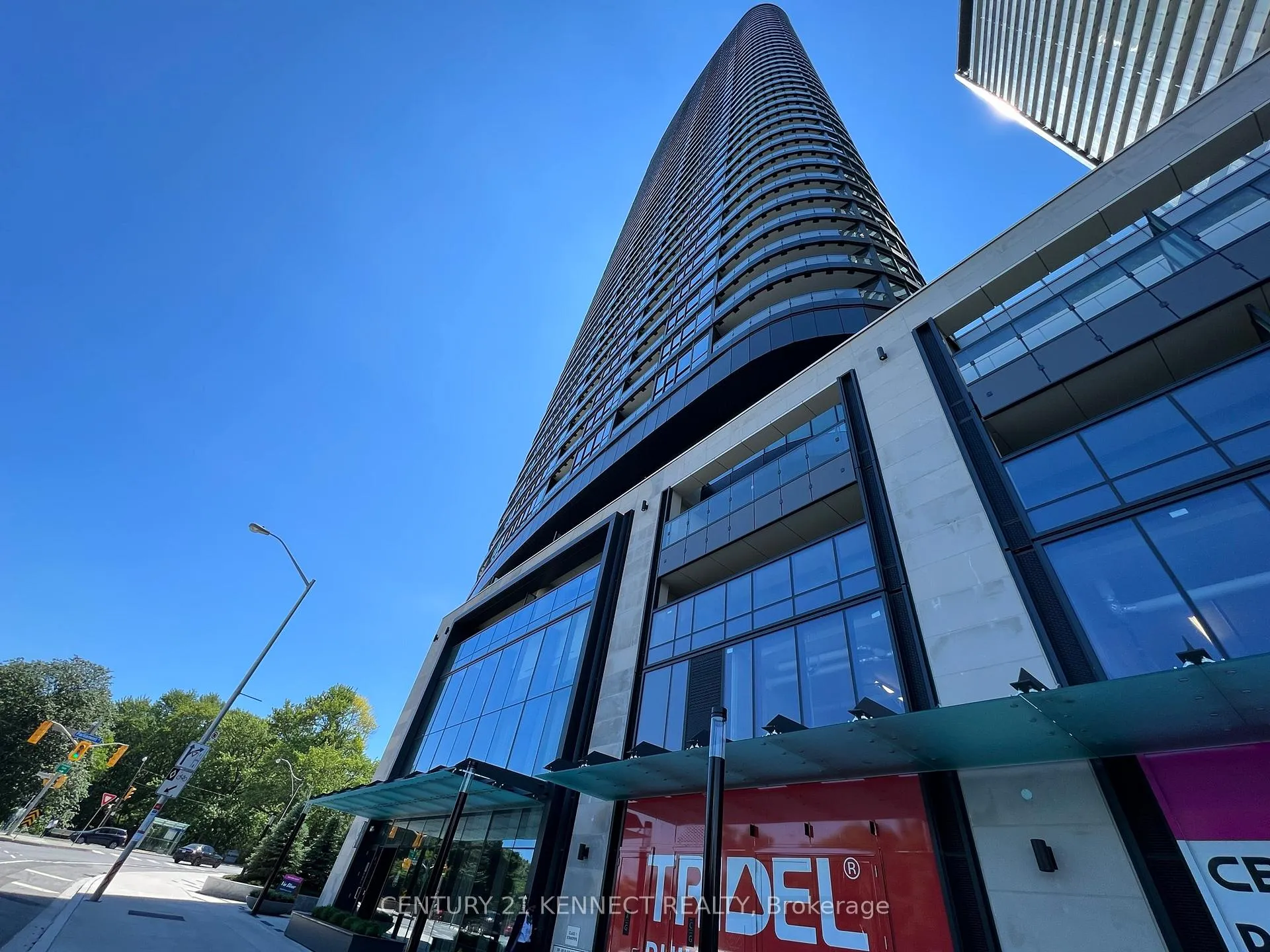 Photo 5 of Unit 824, 585 Bloor Street E, Toronto, North St. James Town — HOMEH