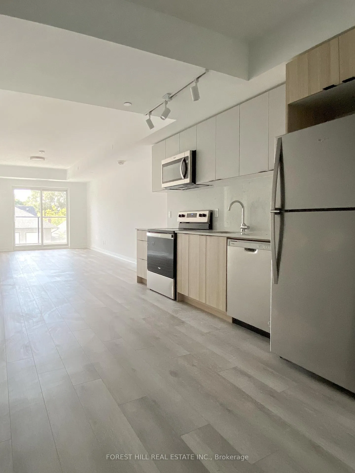 Photo 2 of Unit 302, 2000 Bathurst Street, Toronto, Humewood-Cedarvale — HOMEH