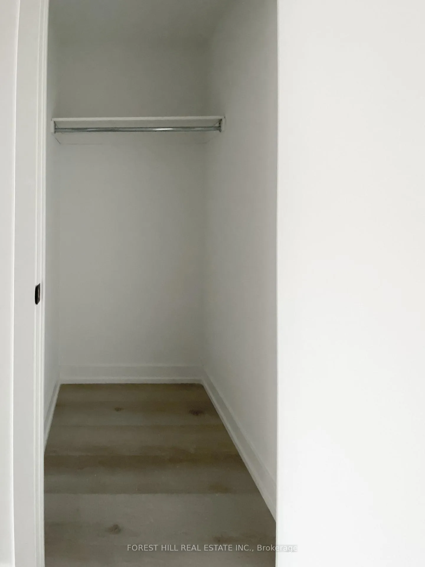 Photo 8 of Unit 302, 2000 Bathurst Street, Toronto, Humewood-Cedarvale — HOMEH