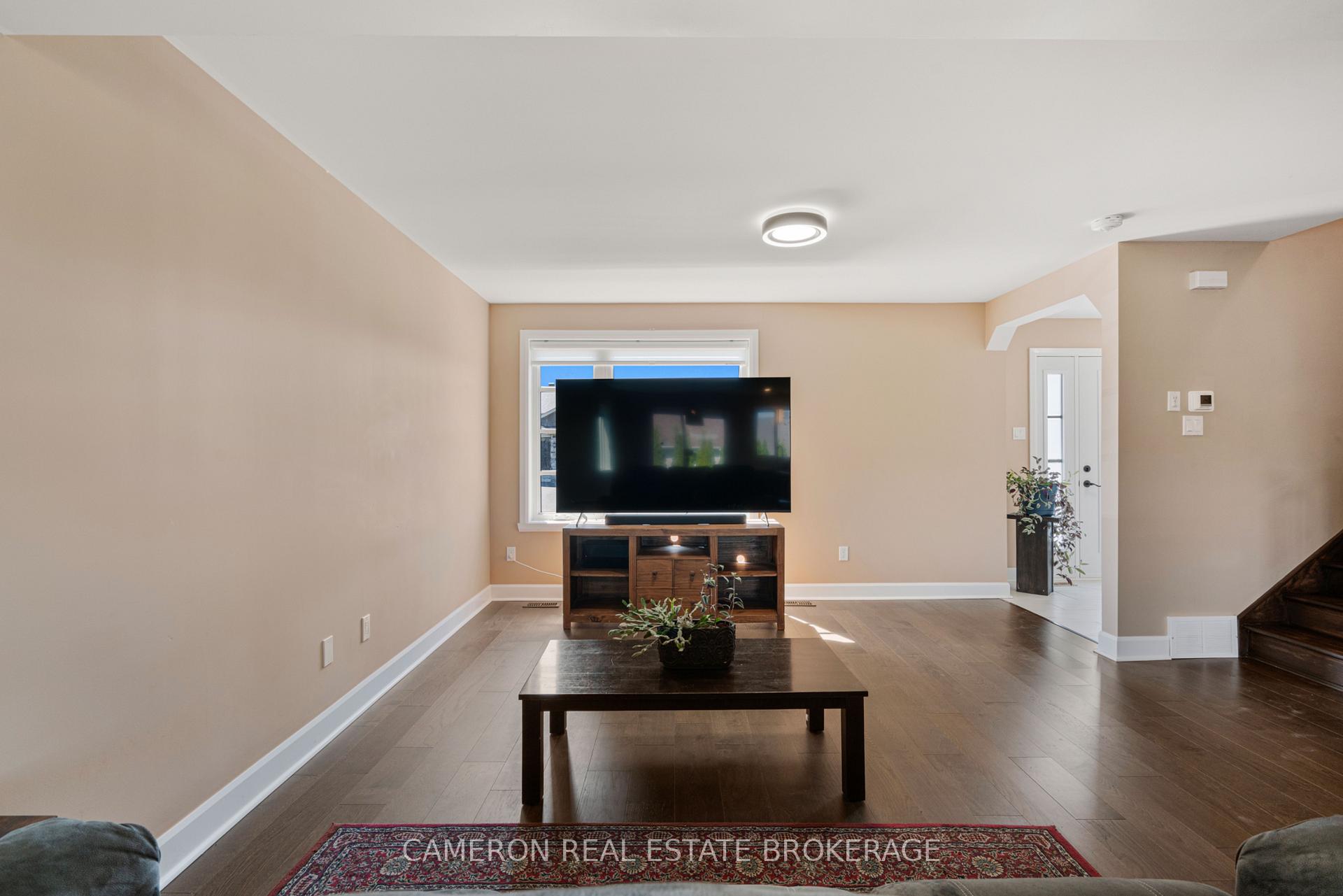 Photo 4 of 205 Eastport Drive, Cornwall — HOMEH