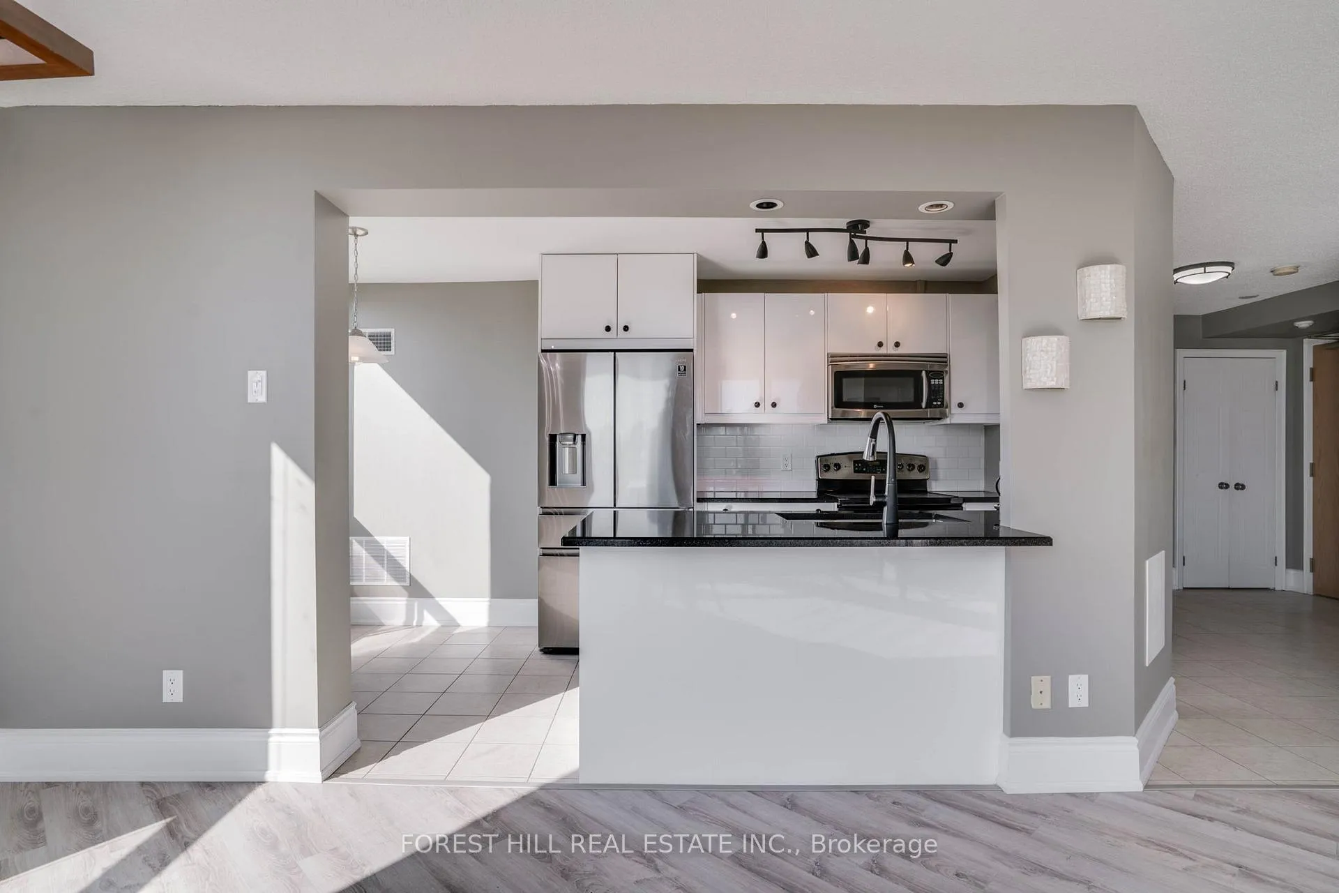 Photo 9 of Unit 410, 75 Ellen Street, Barrie, City Centre — HOMEH