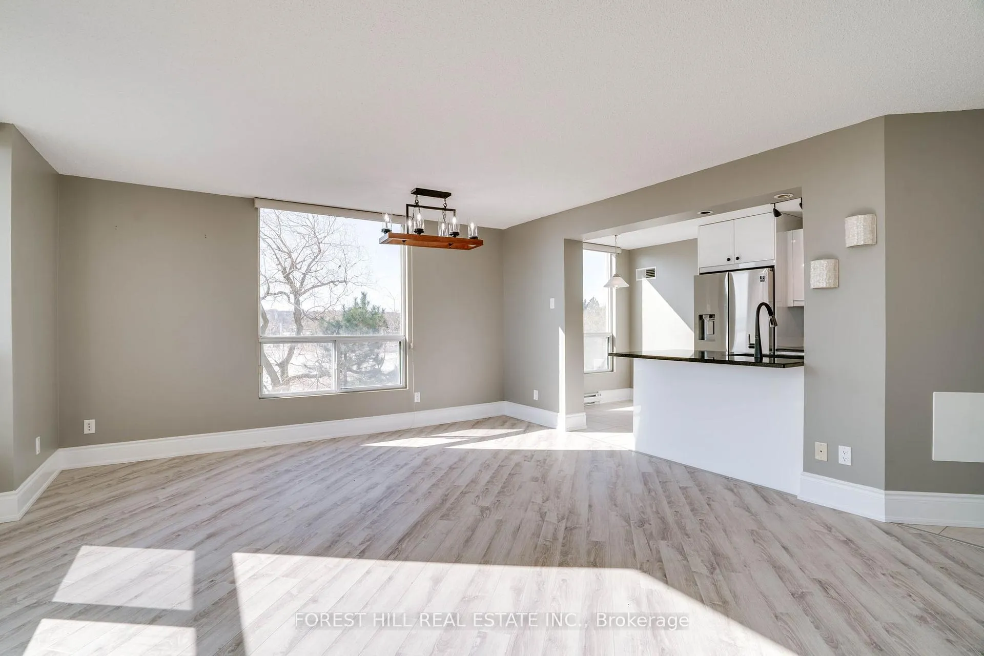 Photo 11 of Unit 410, 75 Ellen Street, Barrie, City Centre — HOMEH