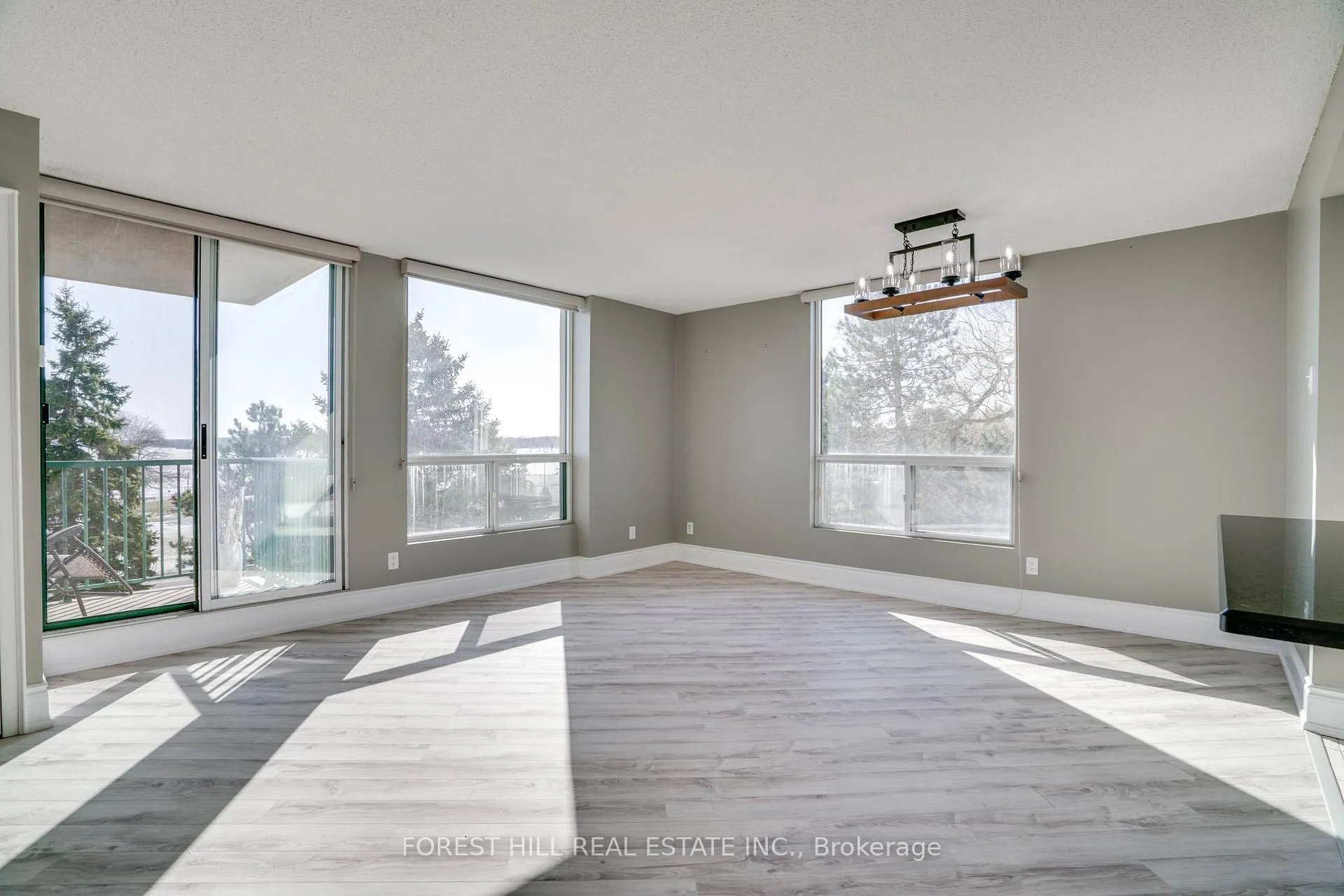 Photo 13 of Unit 410, 75 Ellen Street, Barrie, City Centre — HOMEH