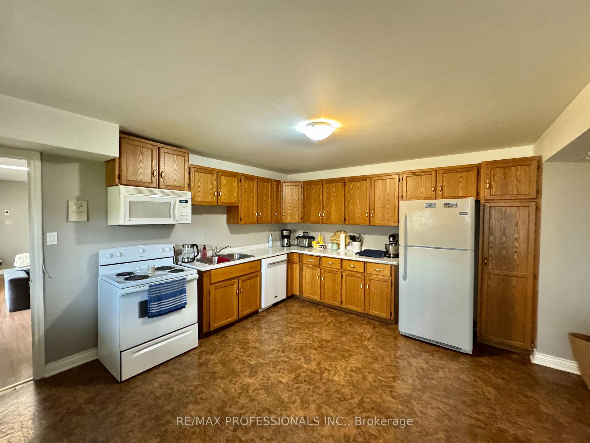 Photo 4 of Unit Bsmt, 15296 Bramalea Road, Caledon, Rural Caledon — HOMEH