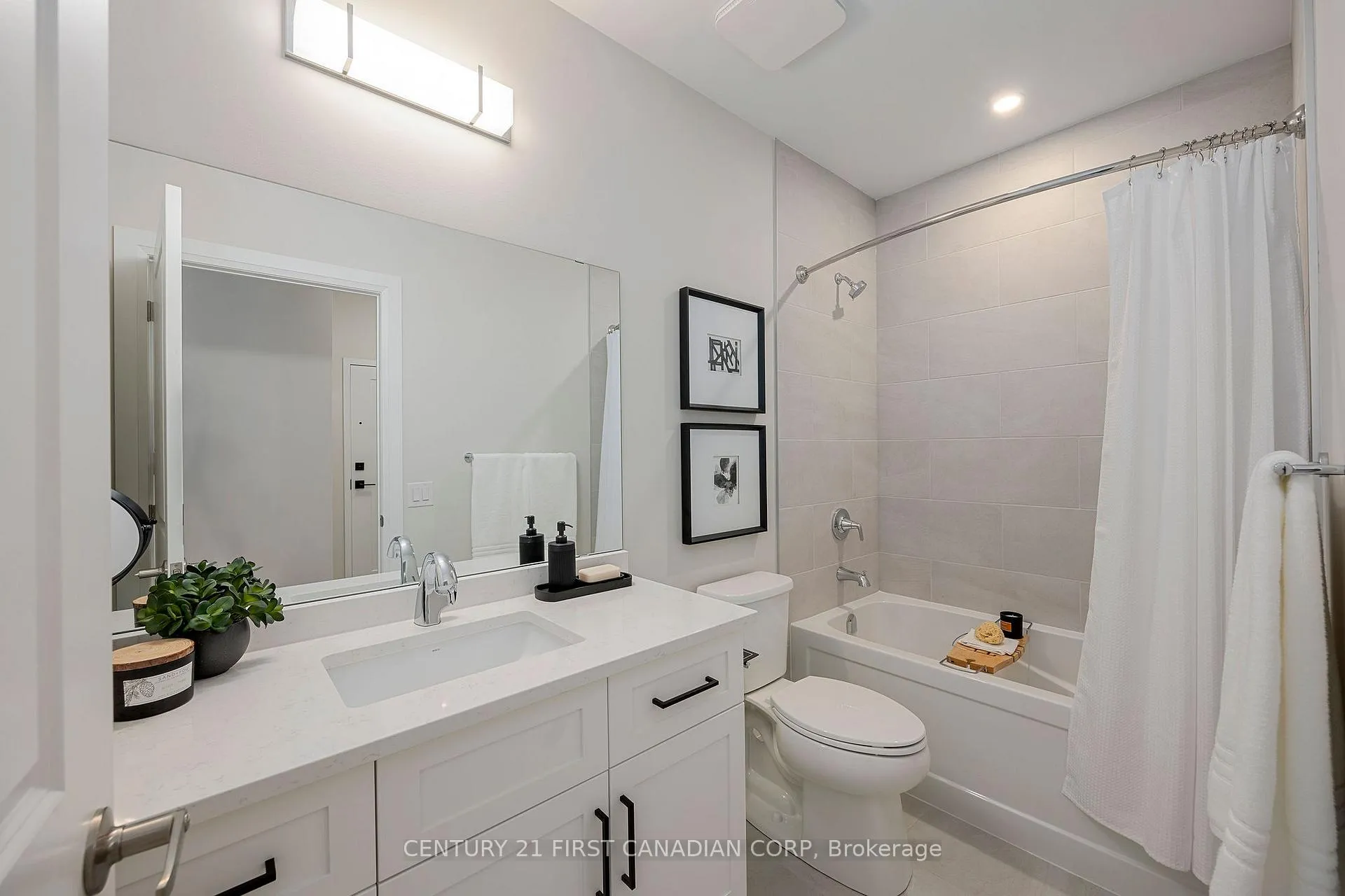 Photo 3 of Unit 703, 4286 King Street, Kitchener — HOMEH
