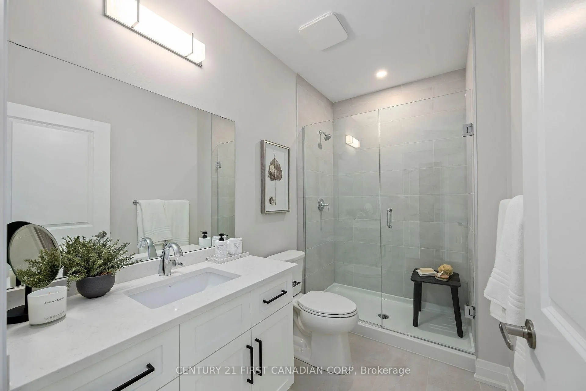 Photo 12 of Unit 703, 4286 King Street, Kitchener — HOMEH