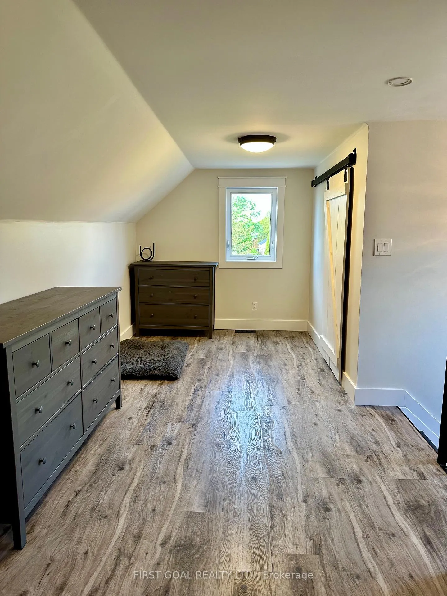 Photo 14 of 7455 91 County Road, Clearview, Stayner — HOMEH