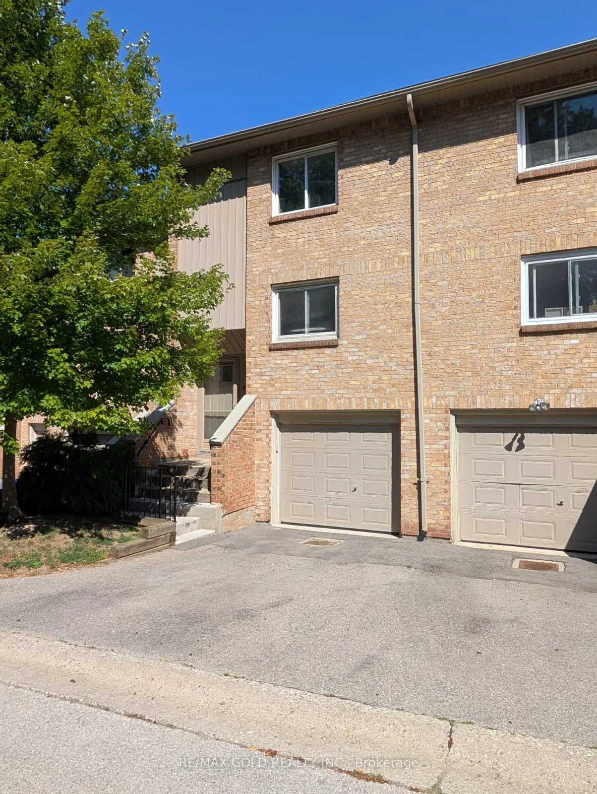 Front of Unit 5, 63 Fonthill Road