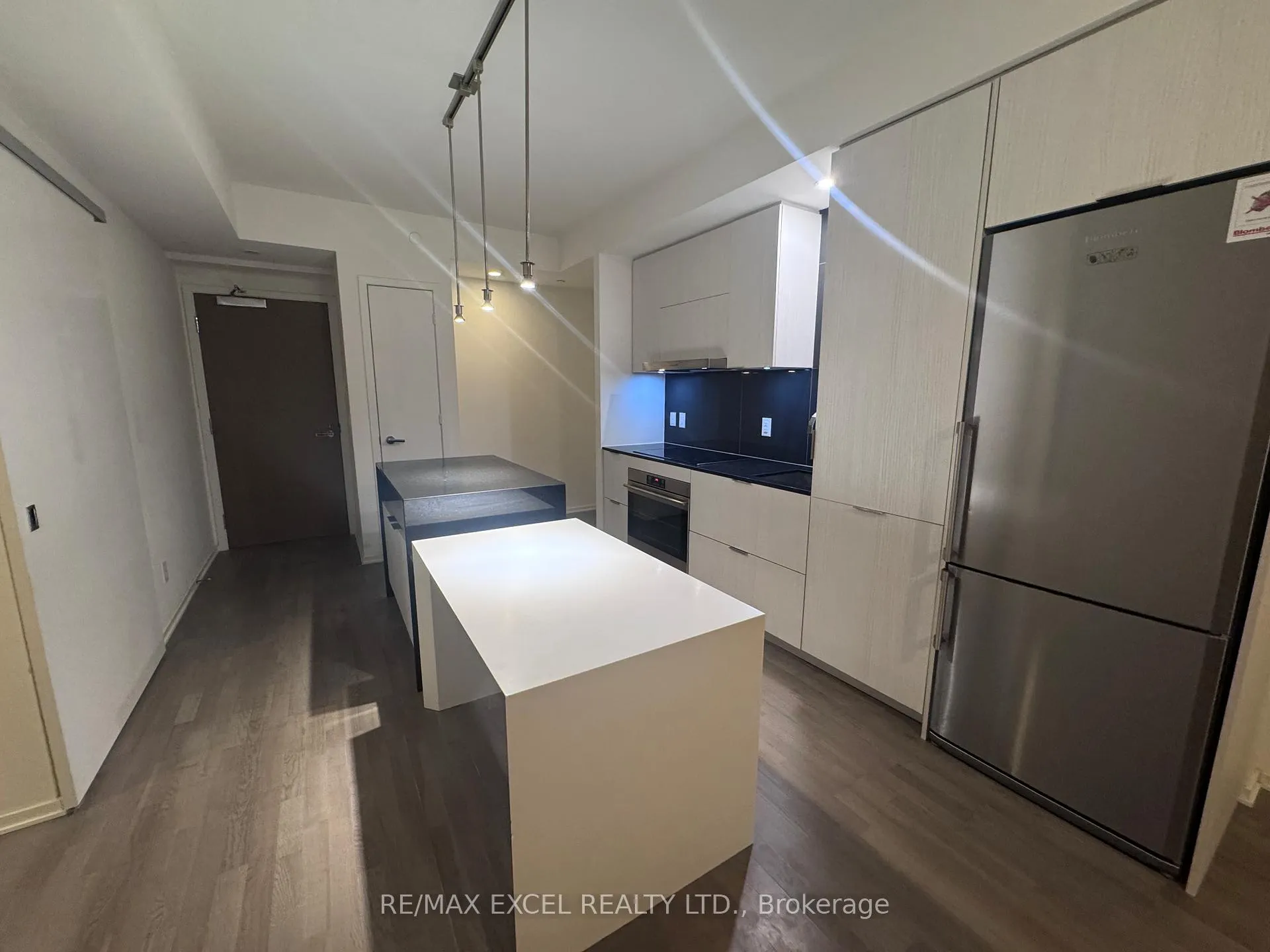 Photo 3 of Unit 2512, 1 Bloor Street E, Toronto, Church-Yonge Corridor — HOMEH