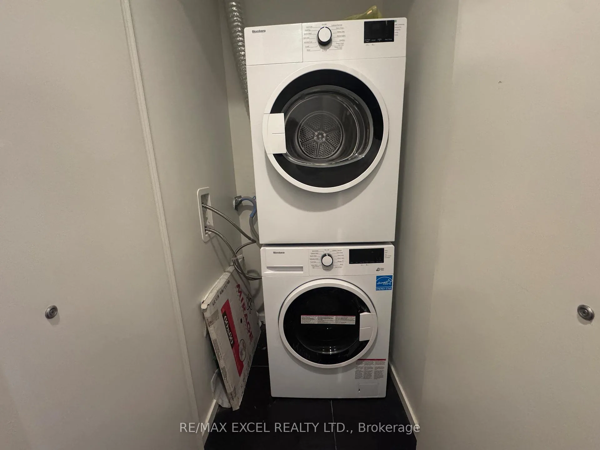 Photo 9 of Unit 2512, 1 Bloor Street E, Toronto, Church-Yonge Corridor — HOMEH