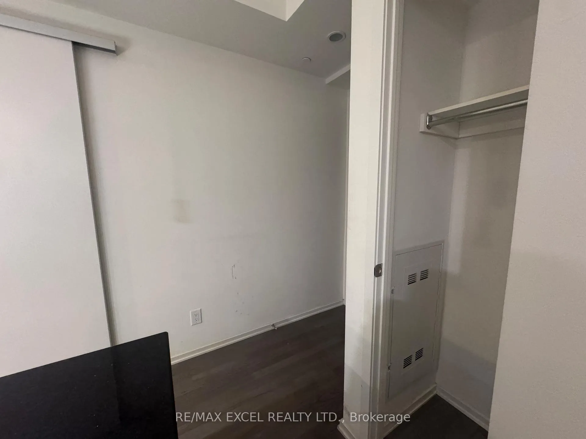 Photo 10 of Unit 2512, 1 Bloor Street E, Toronto, Church-Yonge Corridor — HOMEH