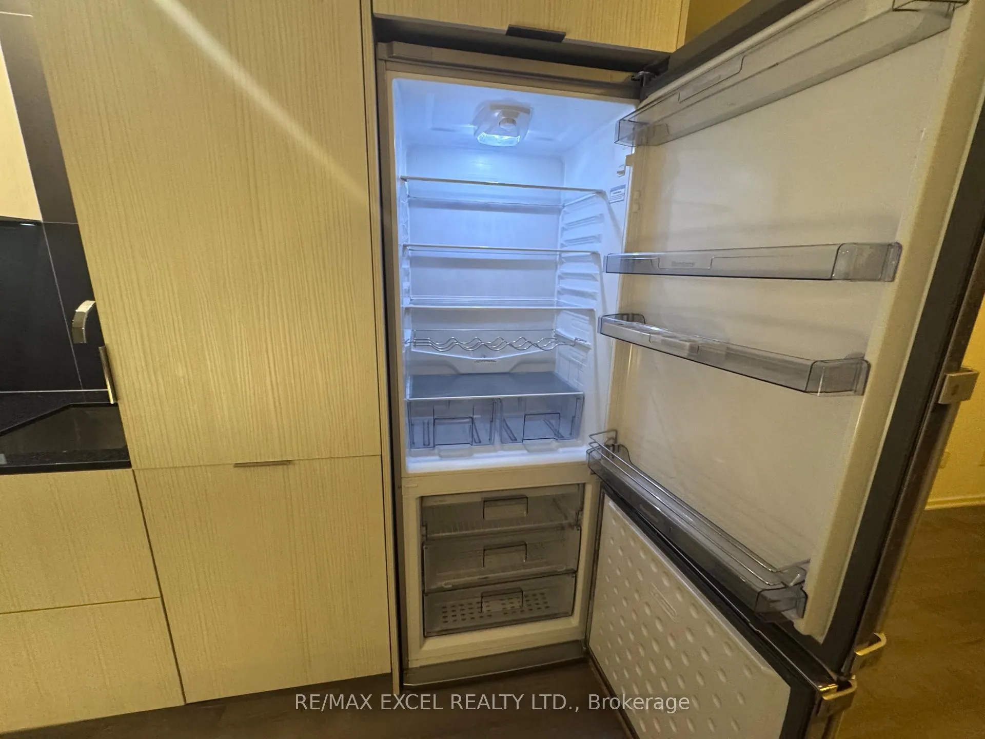 Photo 12 of Unit 2512, 1 Bloor Street E, Toronto, Church-Yonge Corridor — HOMEH