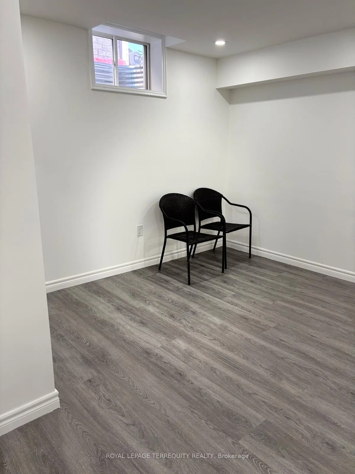 Photo 6 of Unit BSMT, 41 Jack Potts Way, Clarington, Courtice — HOMEH