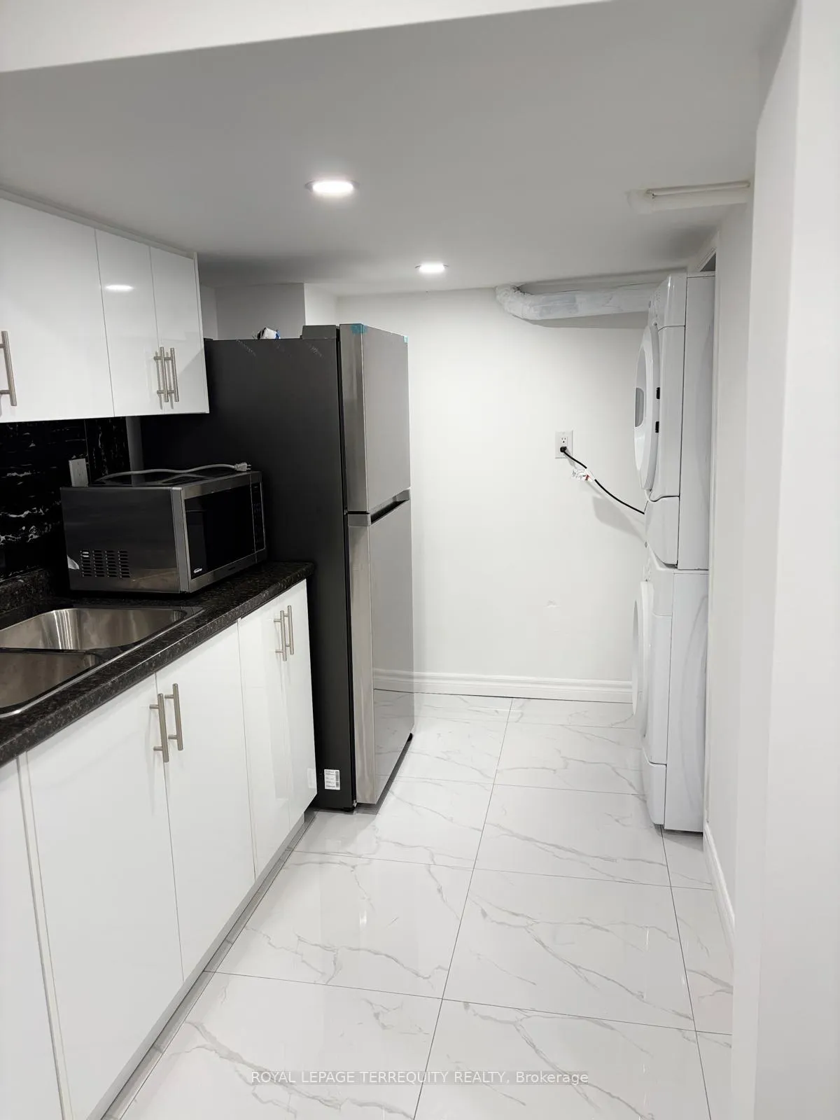 Photo 10 of Unit BSMT, 41 Jack Potts Way, Clarington, Courtice — HOMEH