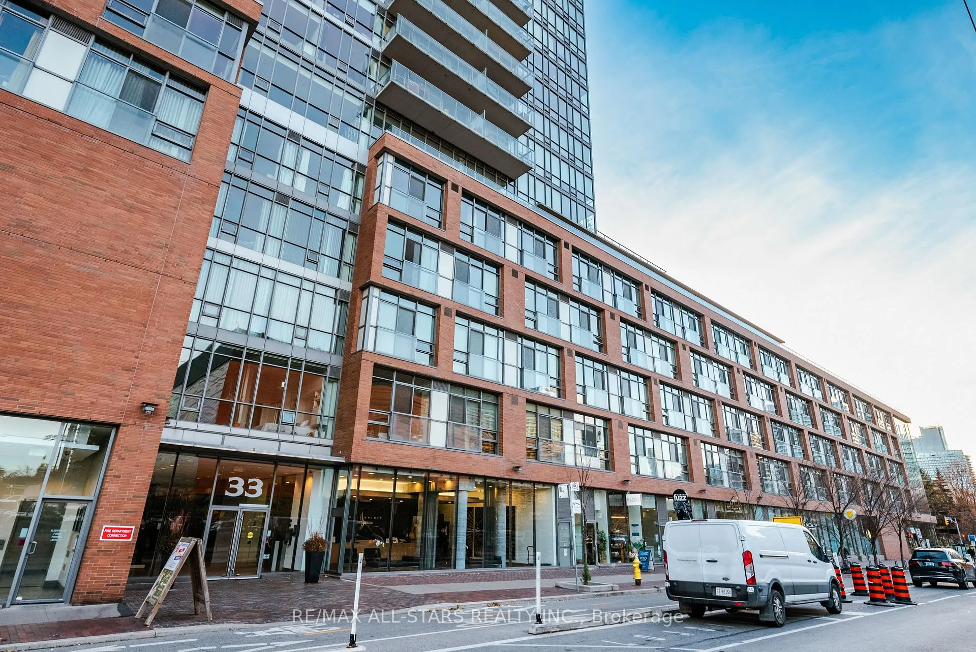 Photo 3 of Unit 2105, 33 Mill Street, Toronto, Waterfront Communities — HOMEH