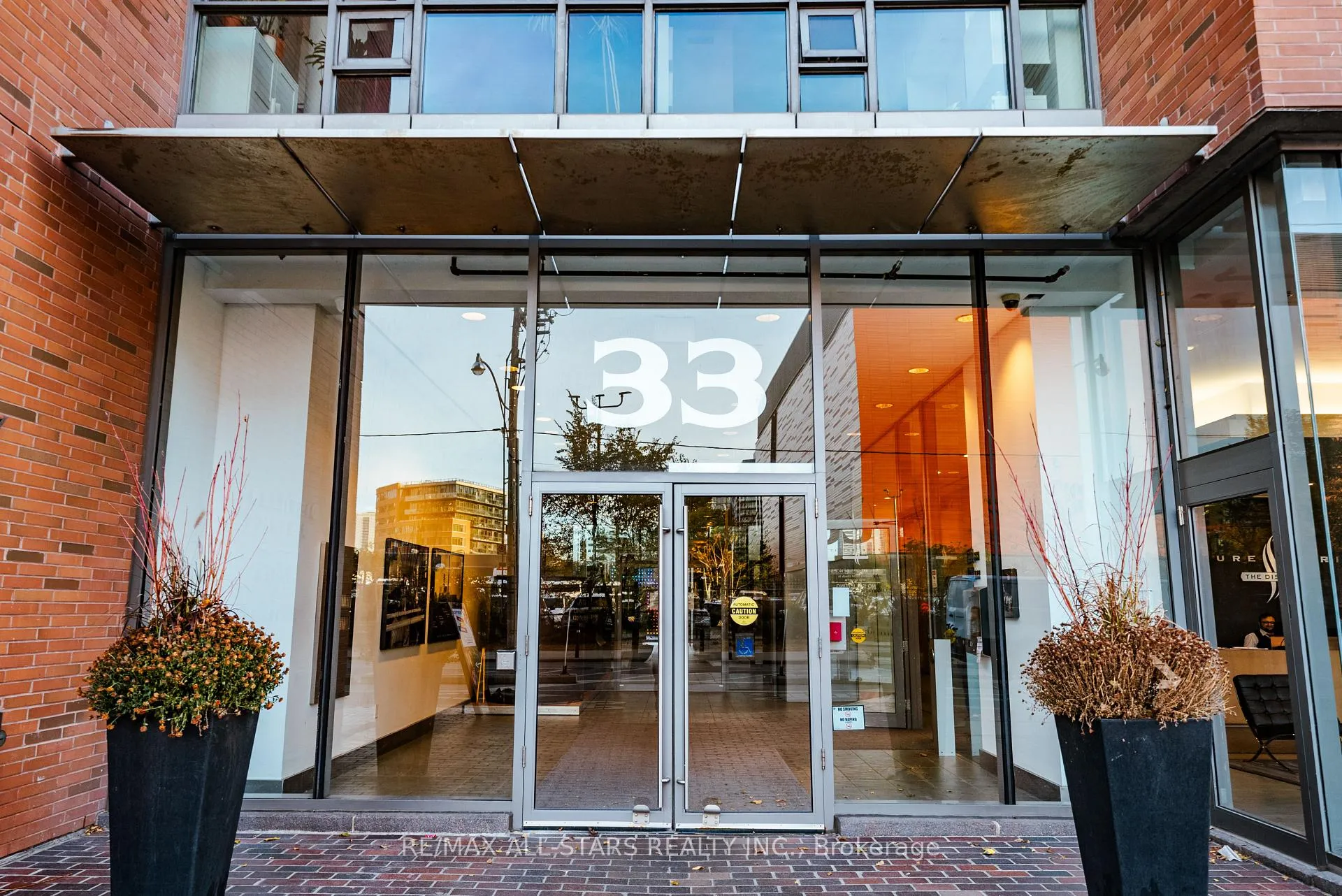 Photo 4 of Unit 2105, 33 Mill Street, Toronto, Waterfront Communities — HOMEH