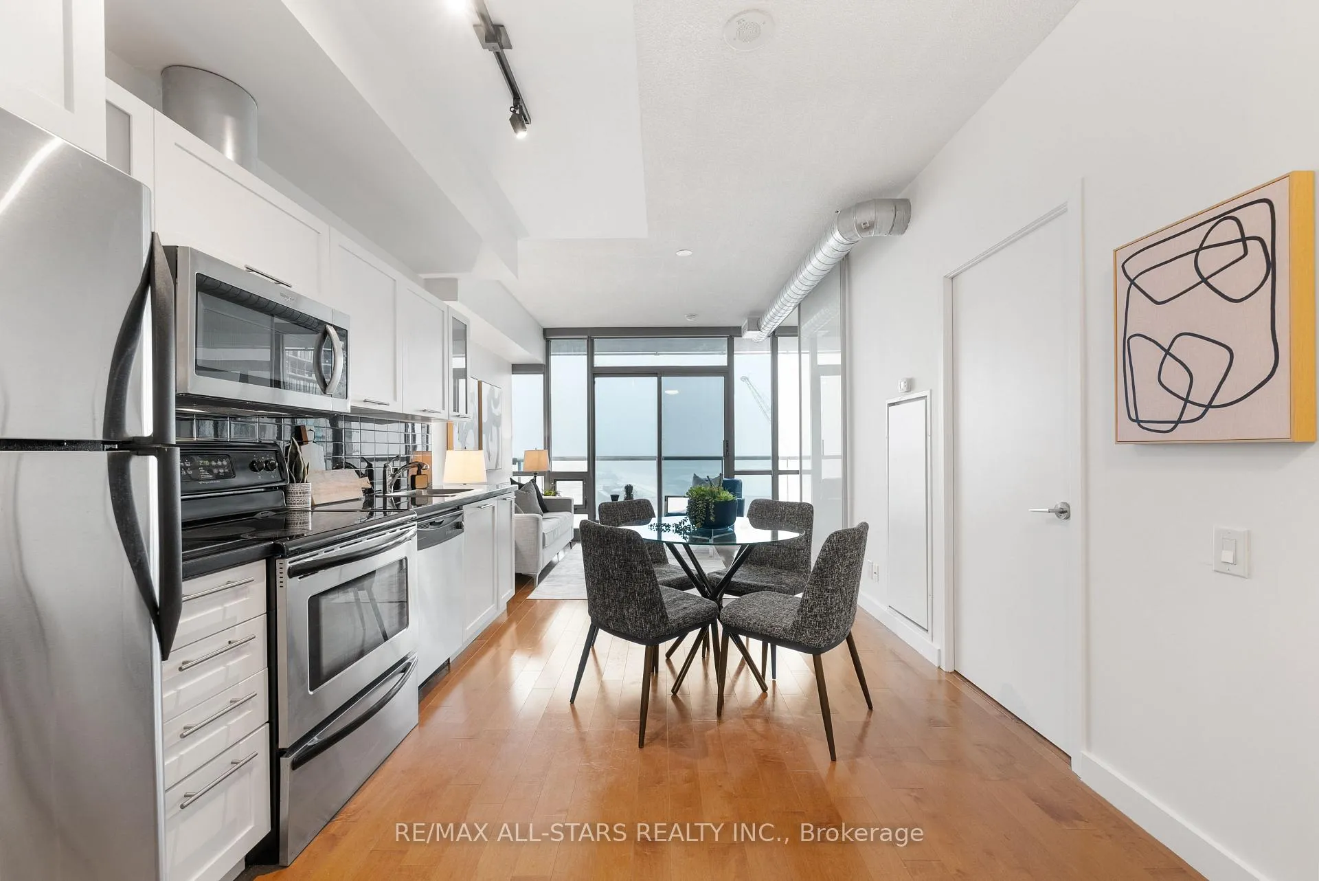 Photo 5 of Unit 2105, 33 Mill Street, Toronto, Waterfront Communities — HOMEH