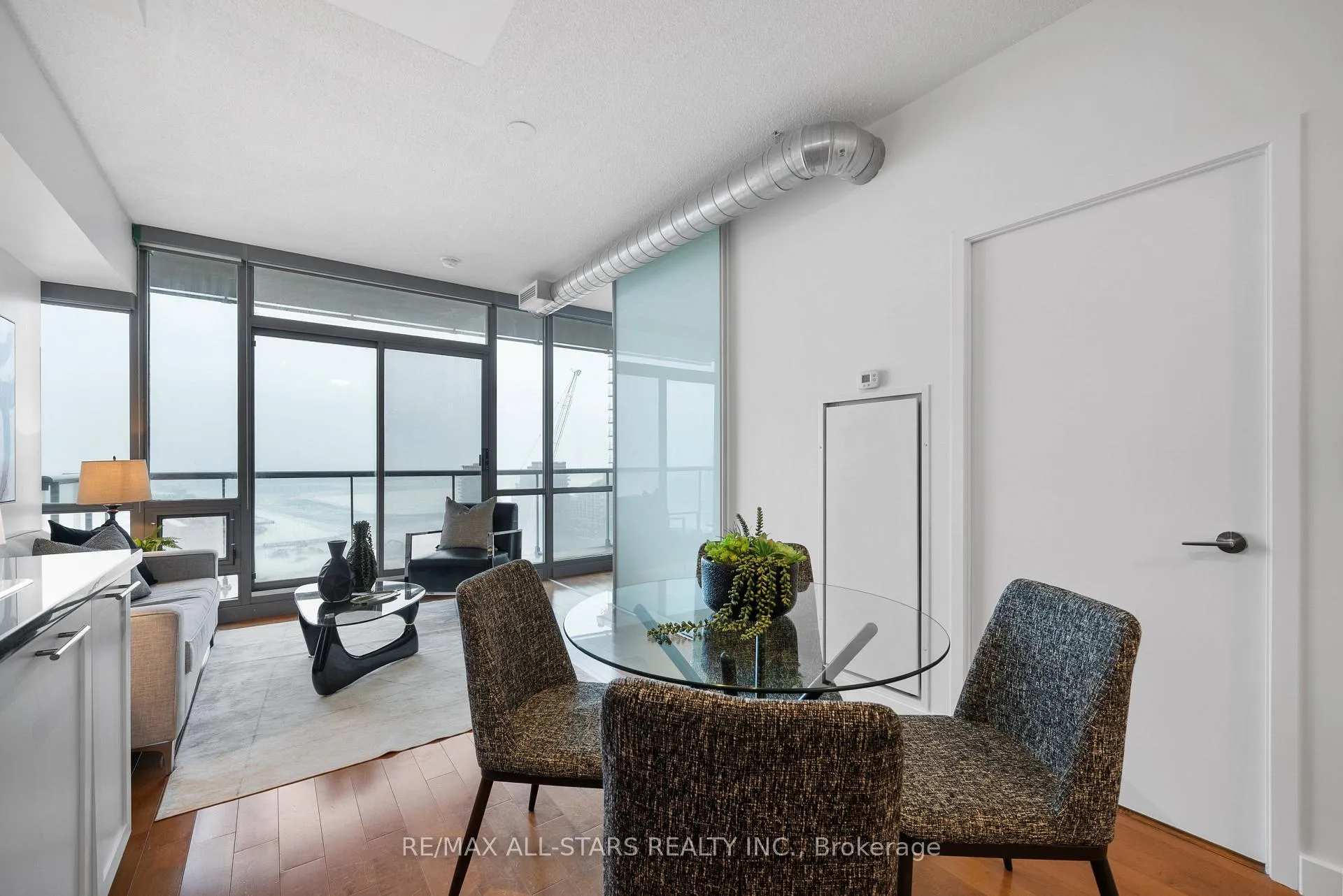 Photo 10 of Unit 2105, 33 Mill Street, Toronto, Waterfront Communities — HOMEH