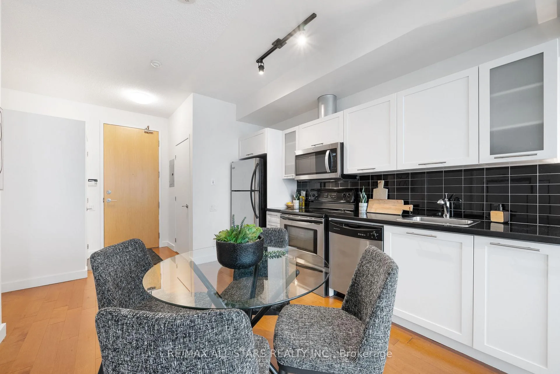 Photo 11 of Unit 2105, 33 Mill Street, Toronto, Waterfront Communities — HOMEH