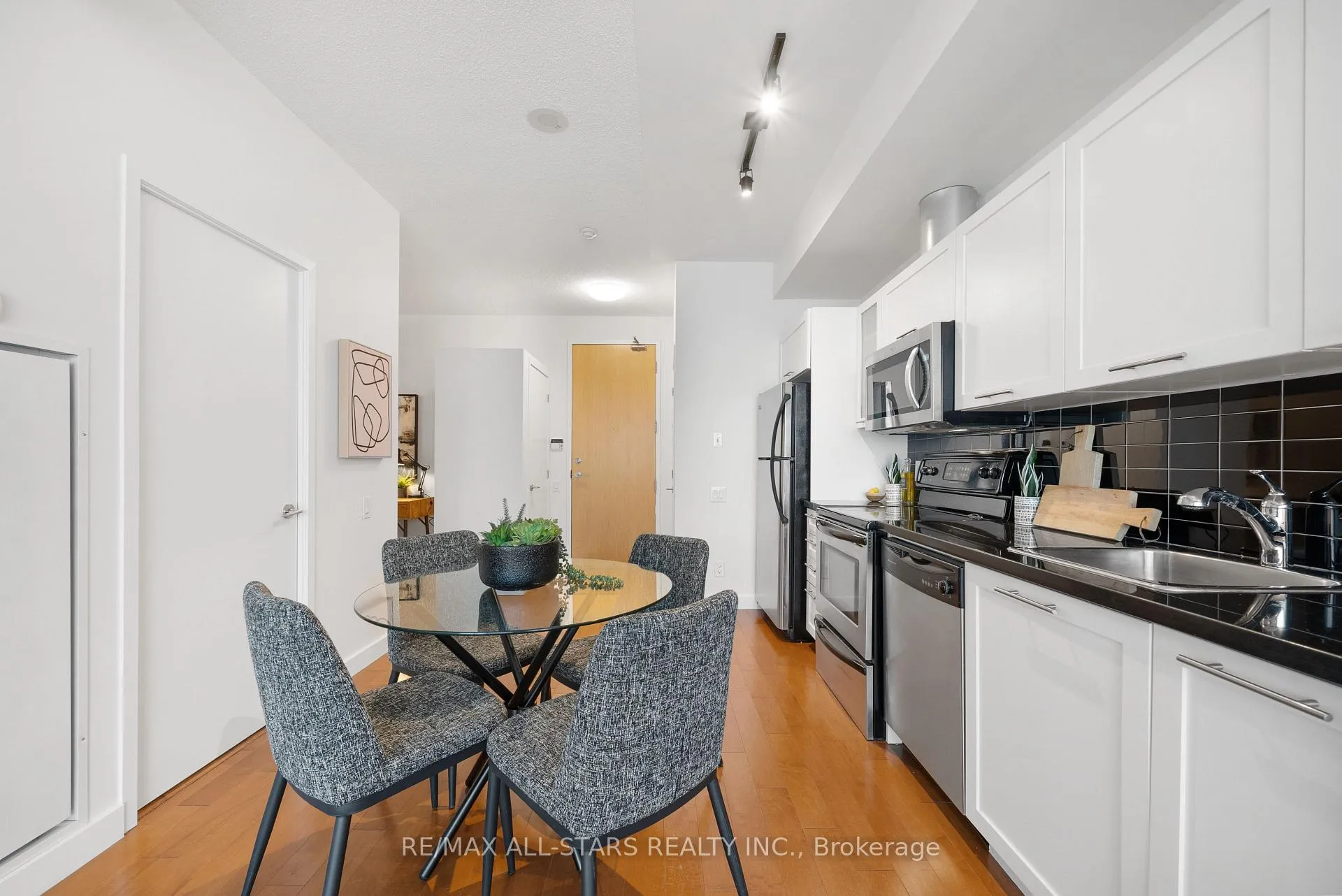 Photo 12 of Unit 2105, 33 Mill Street, Toronto, Waterfront Communities — HOMEH
