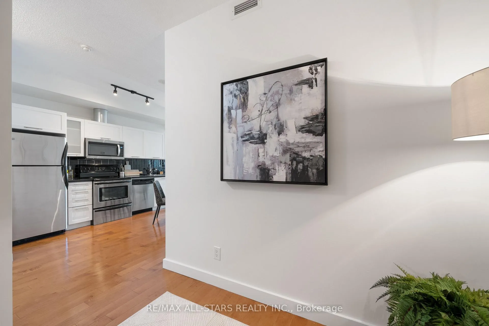 Photo 17 of Unit 2105, 33 Mill Street, Toronto, Waterfront Communities — HOMEH