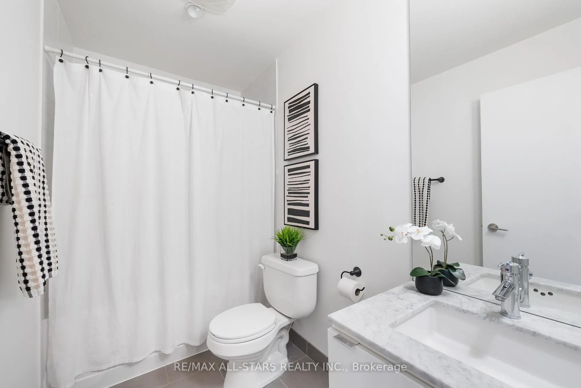 Photo 23 of Unit 2105, 33 Mill Street, Toronto, Waterfront Communities — HOMEH