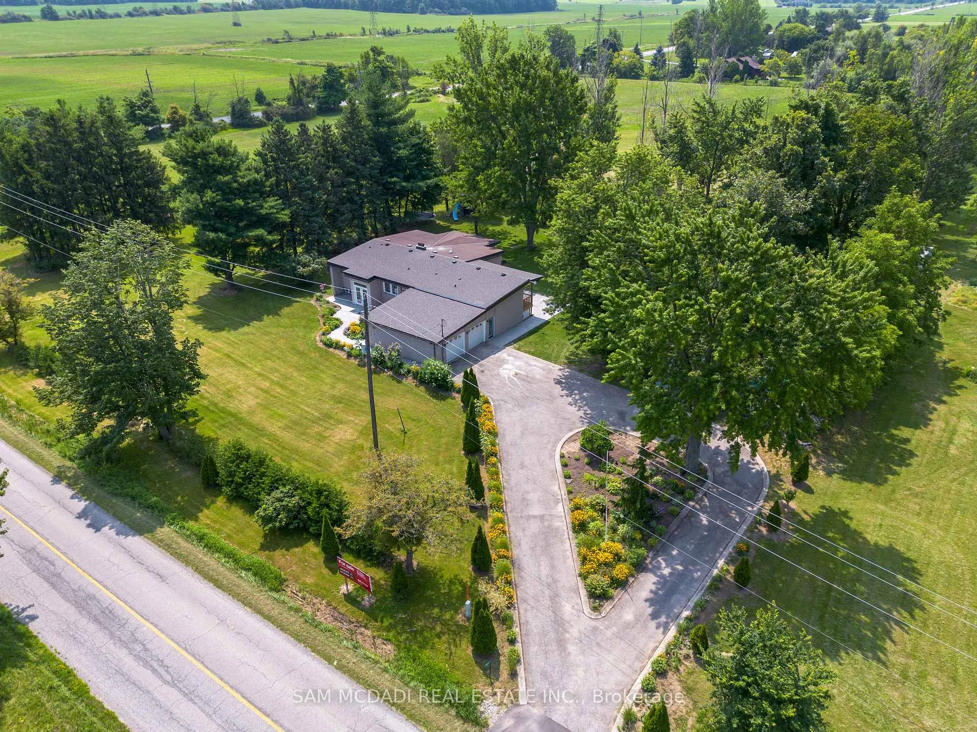 Photo 1 of 53 Guyatt Road, Hamilton, Rural Glanbrook — HOMEH