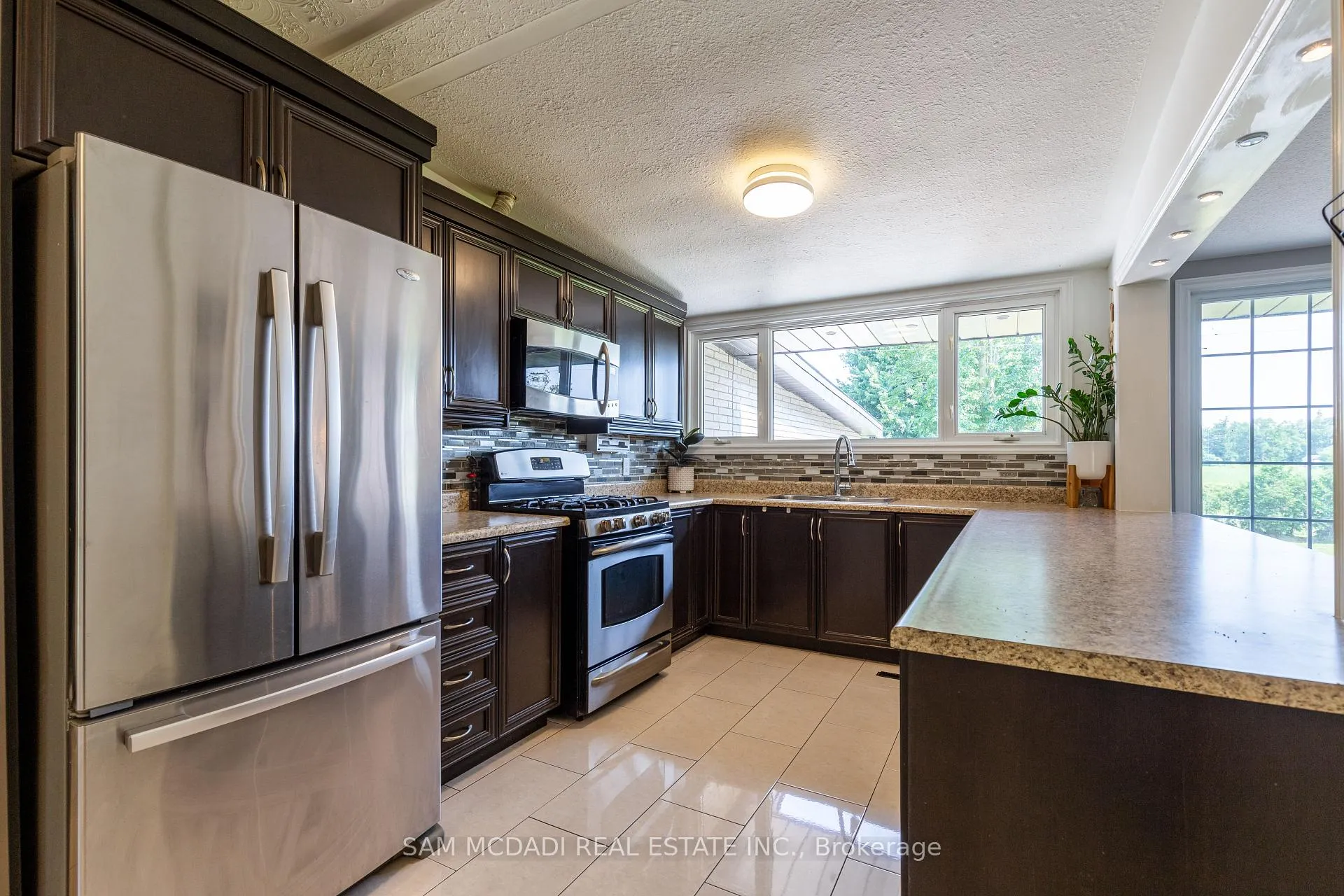 Photo 11 of 53 Guyatt Road, Hamilton, Rural Glanbrook — HOMEH