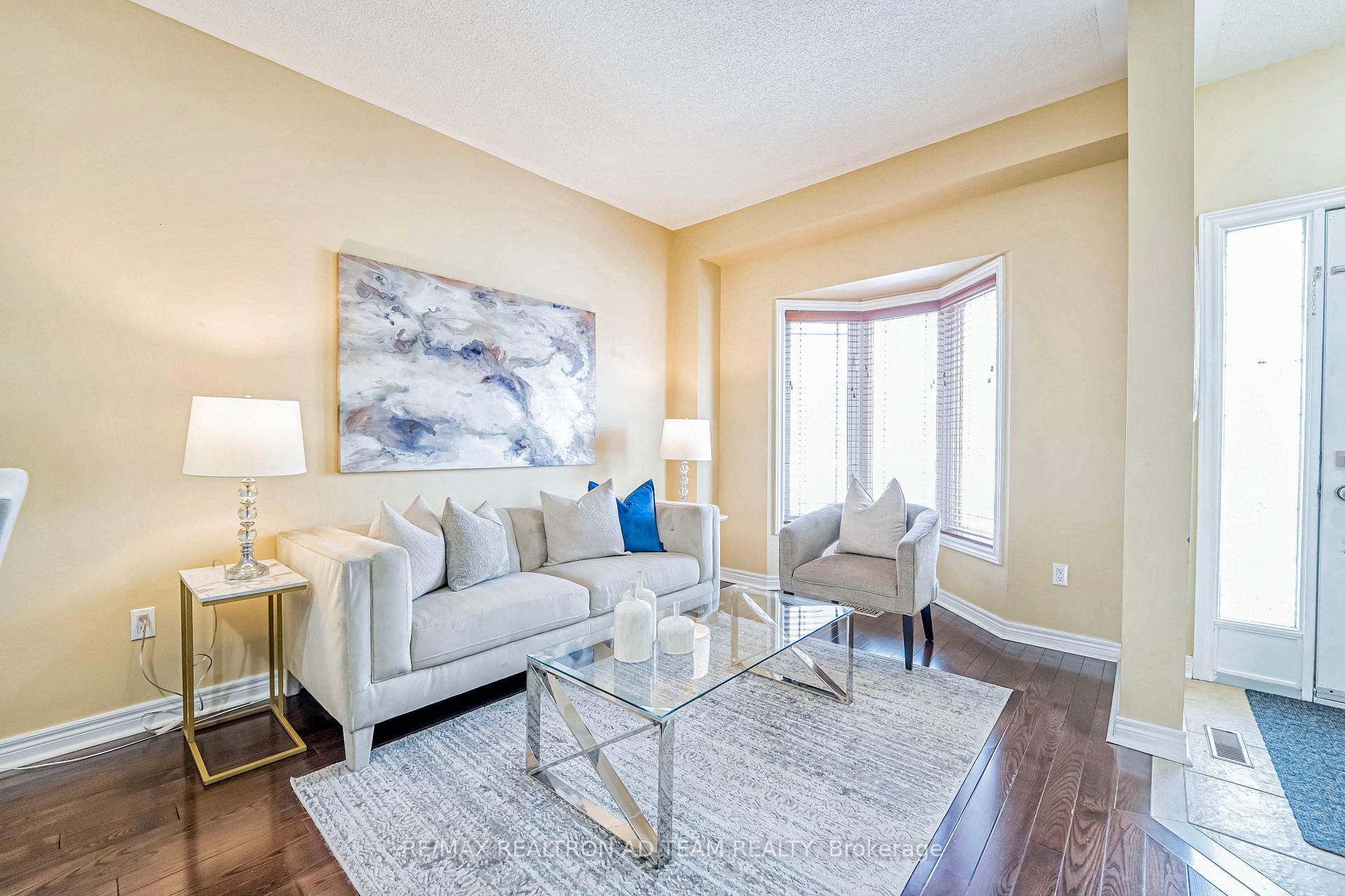 Photo 5 of 43 Styles Crescent, Ajax, Northeast Ajax — HOMEH