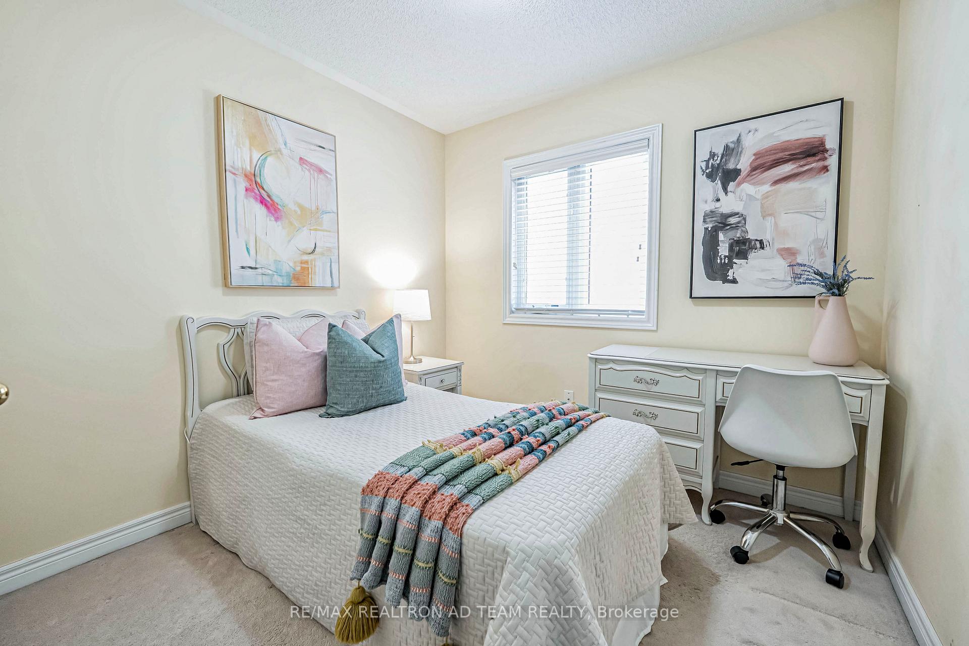 Photo 23 of 43 Styles Crescent, Ajax, Northeast Ajax — HOMEH