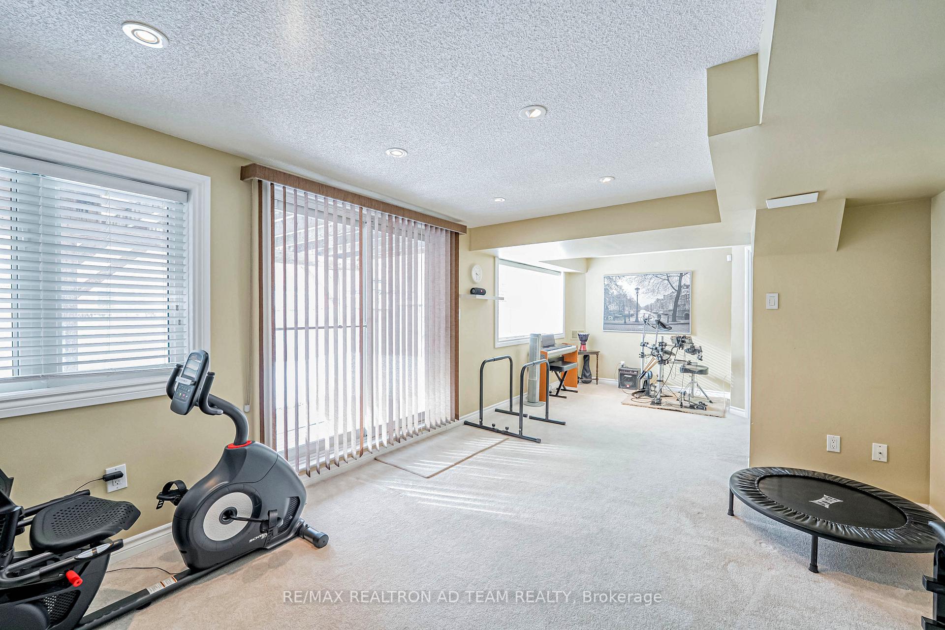 Photo 29 of 43 Styles Crescent, Ajax, Northeast Ajax — HOMEH